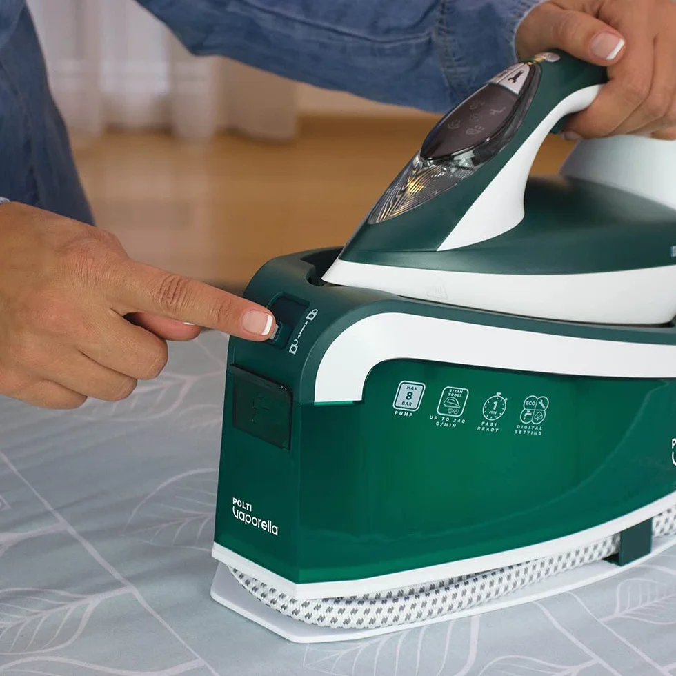 Polti Vaporella Express VE30.20, Plancha Generadora de Vapor, Presión Bomba hasta 8 Bar, Potencia 2200 W, Función Eco, Tecnología One Temperature, Ajuste Digital, Verde y Blanco