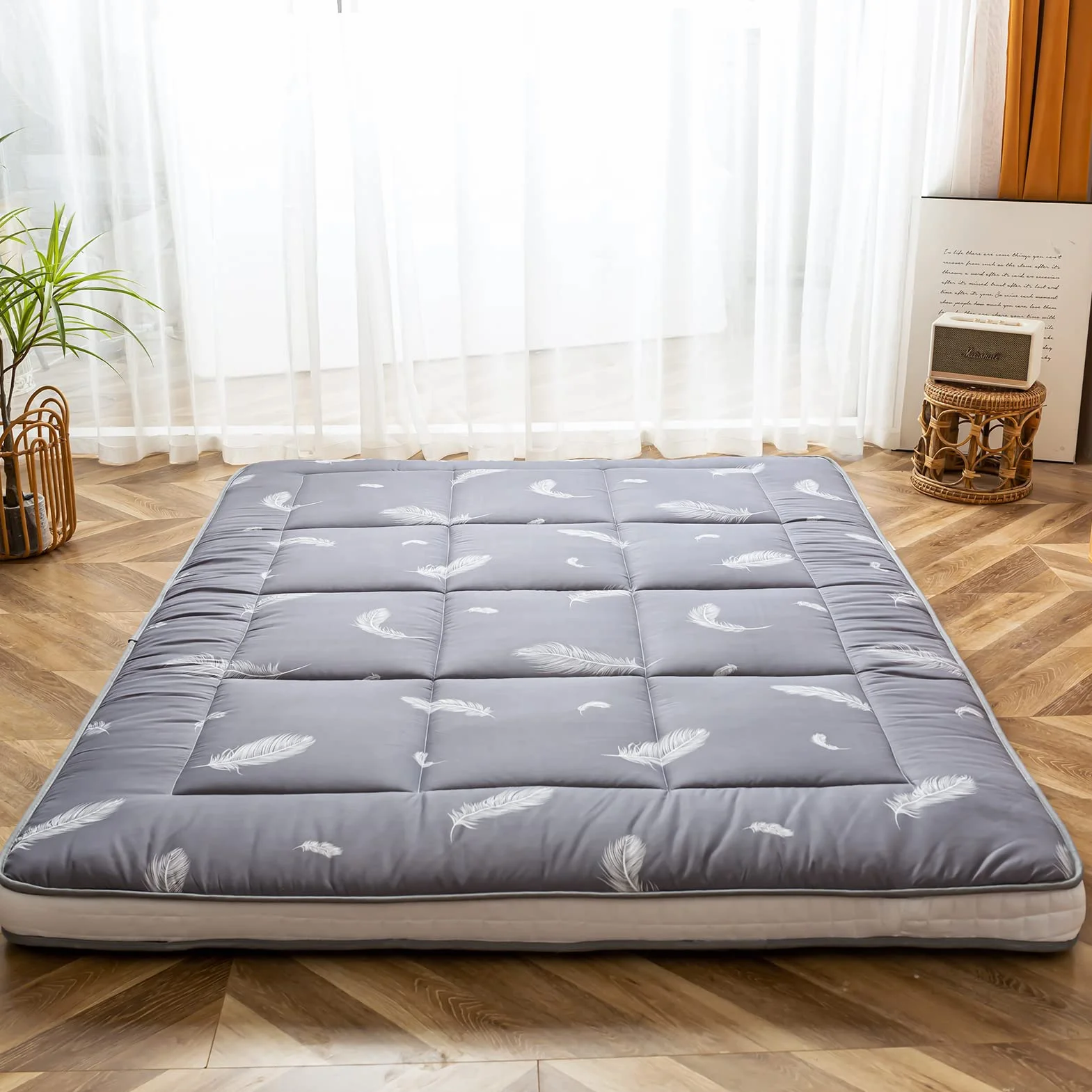 MAXYOYO Colchón de futón, colchón japonés acolchado, cubrecolchón de cama, extra grueso, plegable, transpirable, tumbona de suelo, cama de invitados para sofá de campamento (pluma, King)