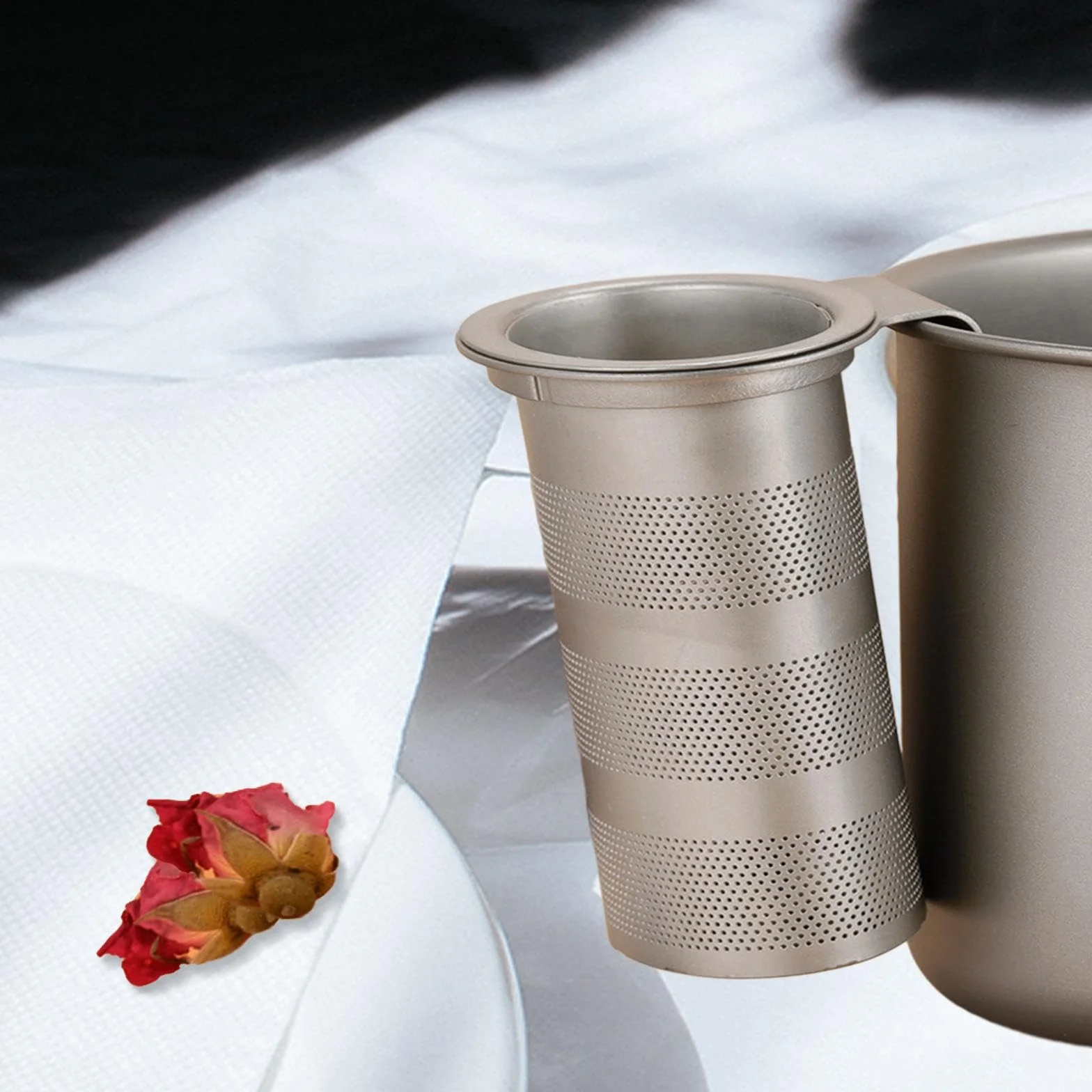 Colador de té de titanio, Infusor de té de malla Extra fina, divertidos utensilios de cocina resistentes al calor, tetera para tazas, teteras, familia