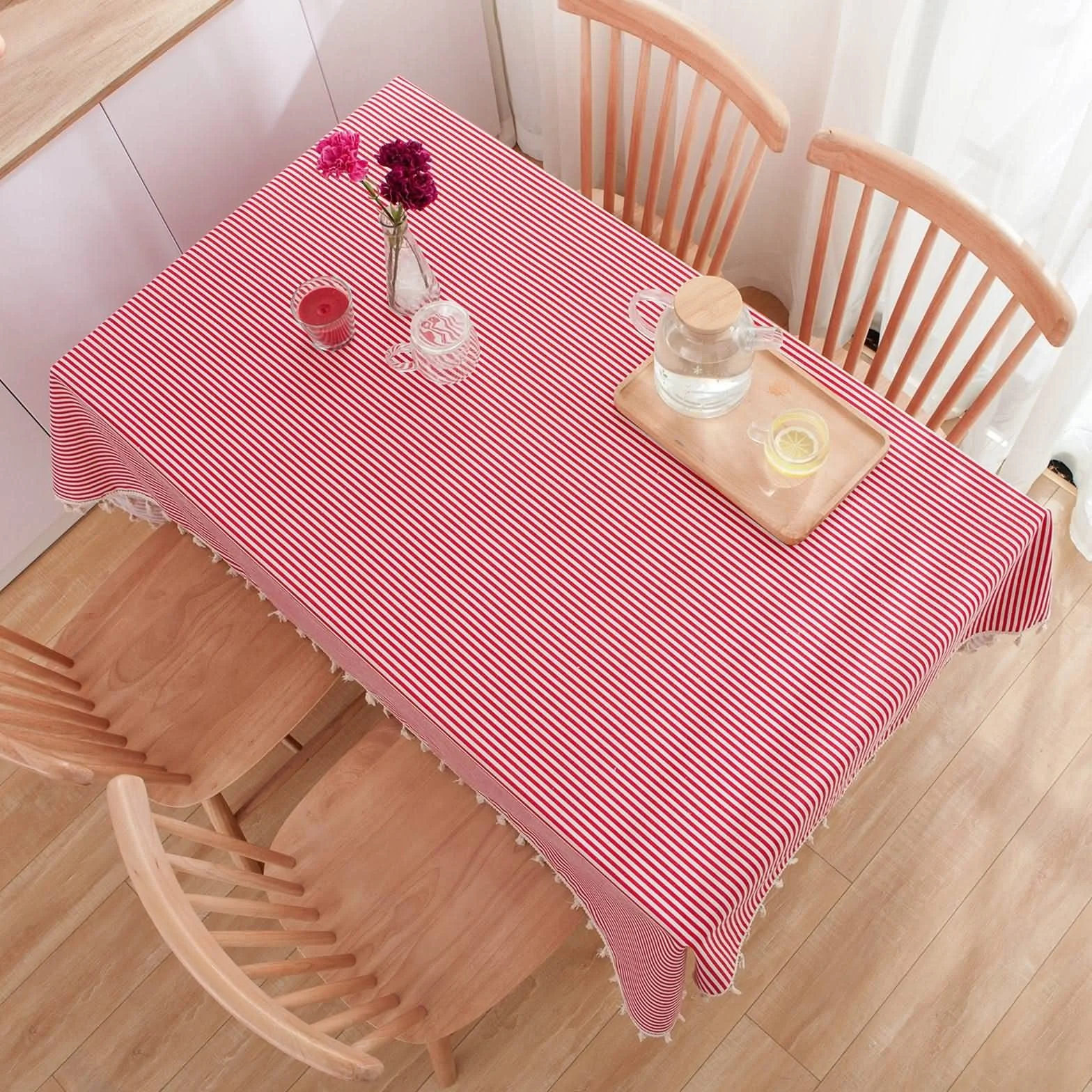 Mesa Centro - Repisa de leña a rayas con borla de macramé antimanchas, mantel y servilletas, camino de mesa elevable pequeño, algodón, decoración protectora, 140 x 160 cm, rojo y blanco