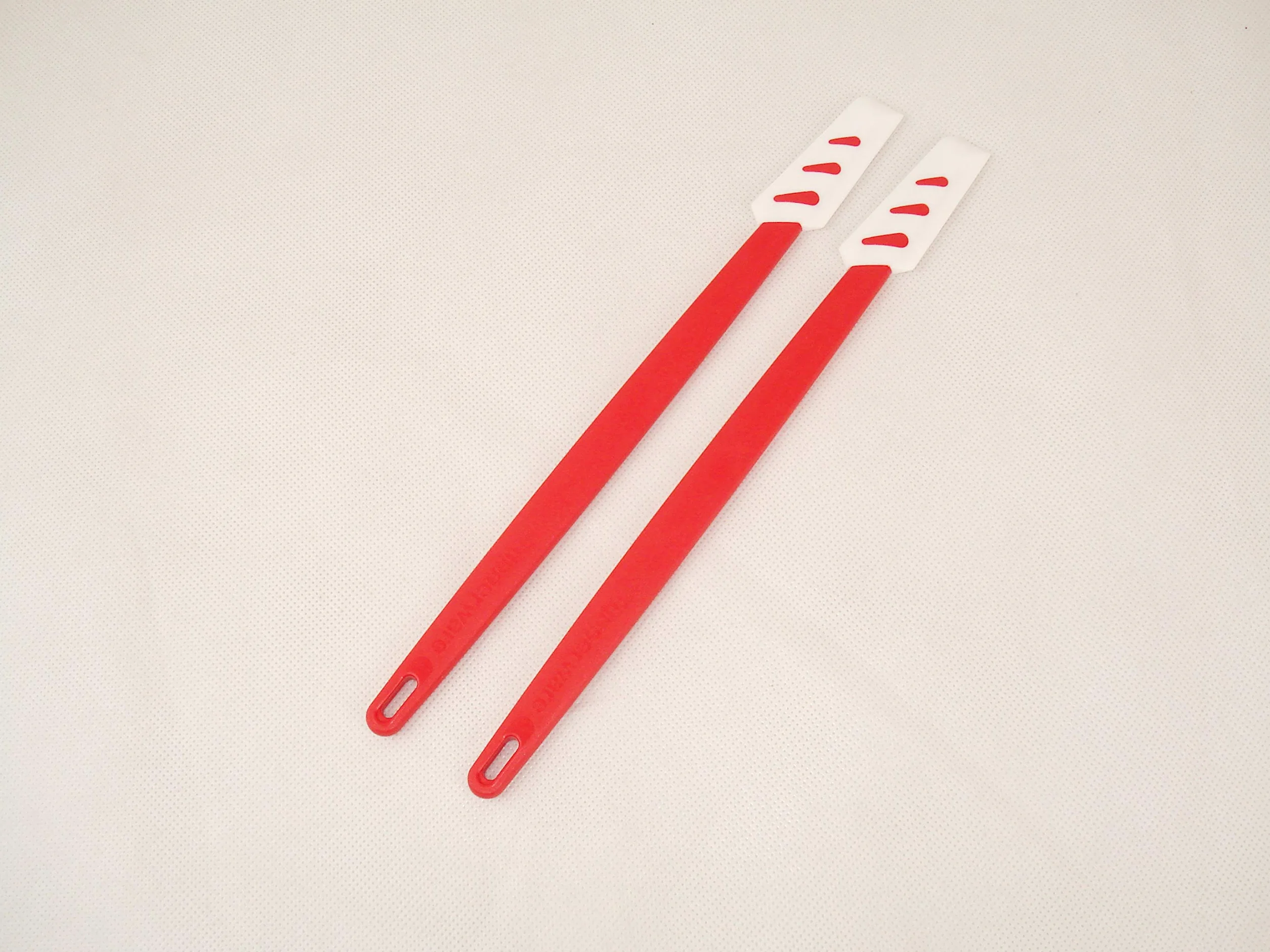 TUPPERWARE Pequeña espátula superior blanca y roja (2) espátulas estrechas D78