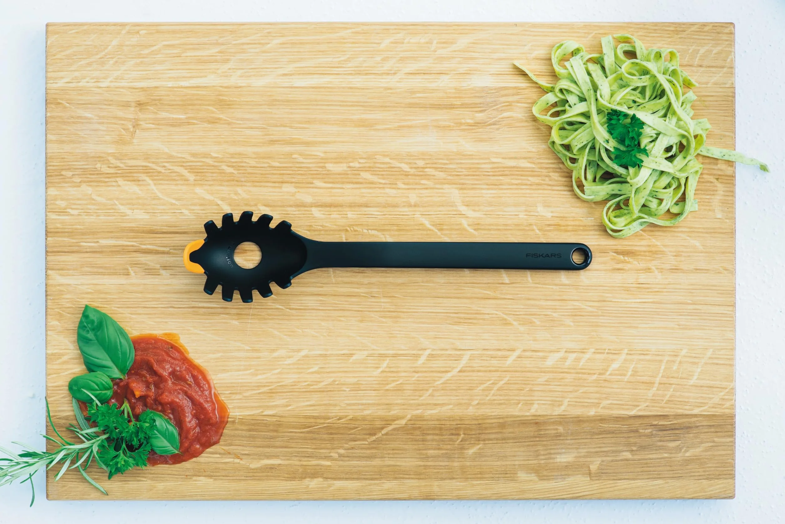 Fiskars Cuchara para Pasta 29 cm Plástico Silicona Functional Form Negro Naranja