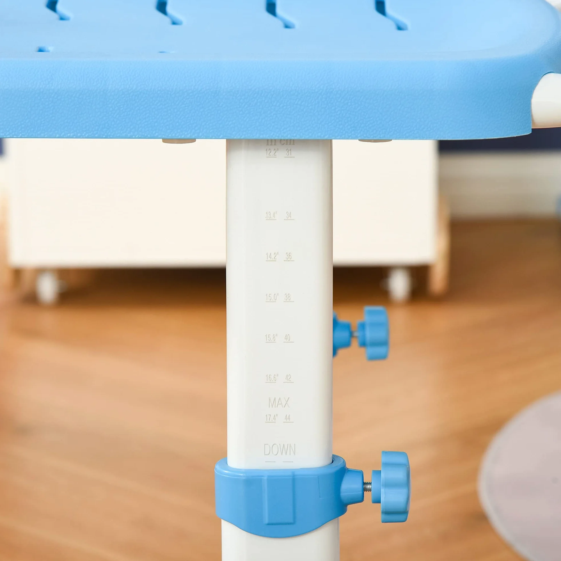 HOMCOM Pupitre Infantil 2 en 1 Escritorio y Silla Ajustable para Niños +6 Años Mesa Regulable Ángulo Bandeja Deslizante 66x47x77 cm Azul