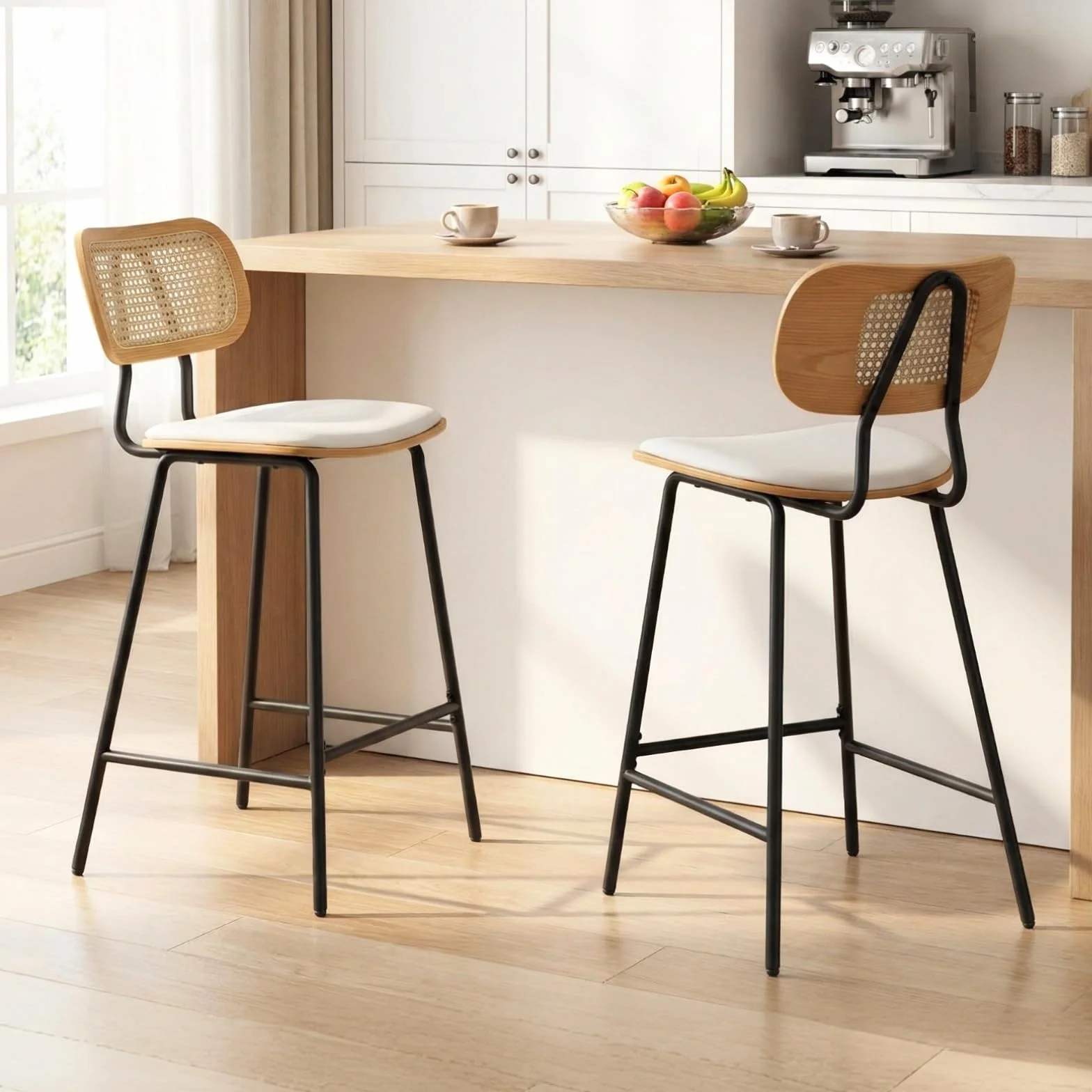 chairus Juego 2 de Taburetes Bar con Asiento de Polipiel Sillas Barra con Respaldo Ratán, Taburetes Bistró Modernos con Patas de Metal para Isla de Cocina, Blanco