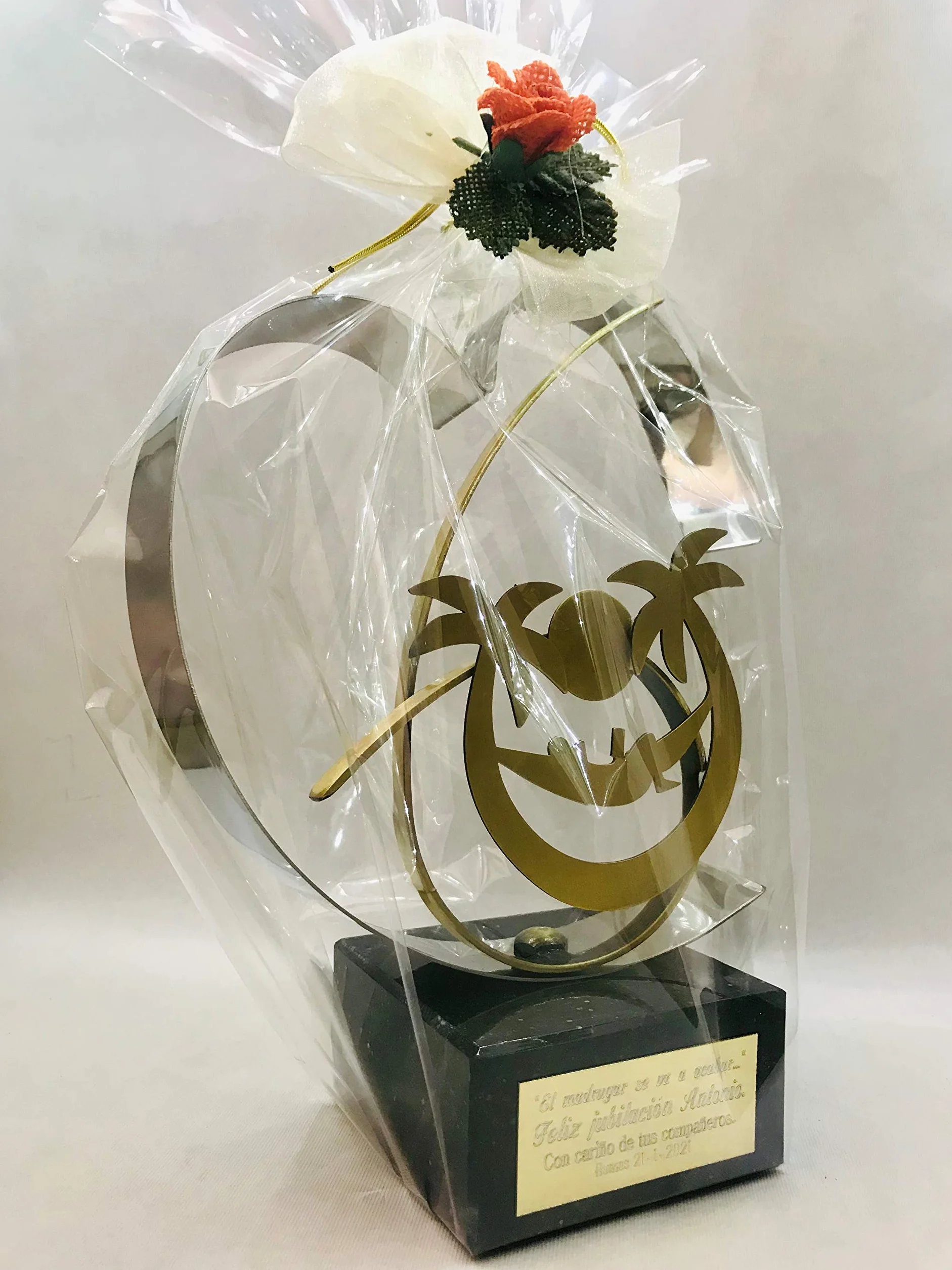 Regalo para Jubilación Hombre o Mujer Personalizado con dedicatoria grabada Figura Jubilado Jubilada Original de Cobre y Zinc