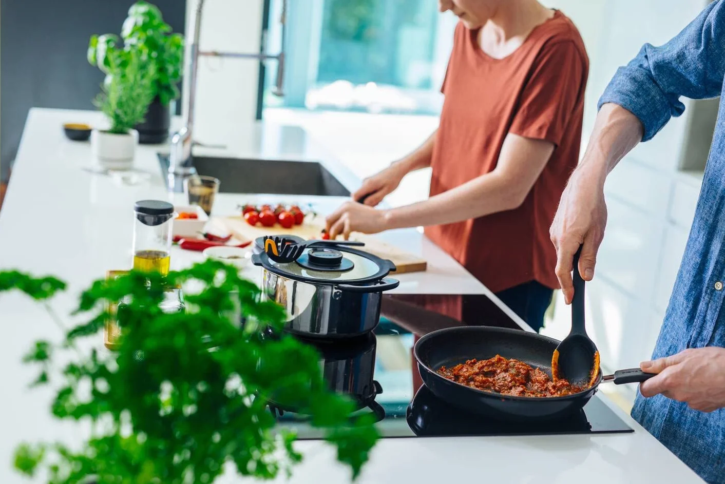 Fiskars Cuchara para Pasta 29 cm Plástico Silicona Functional Form Negro Naranja