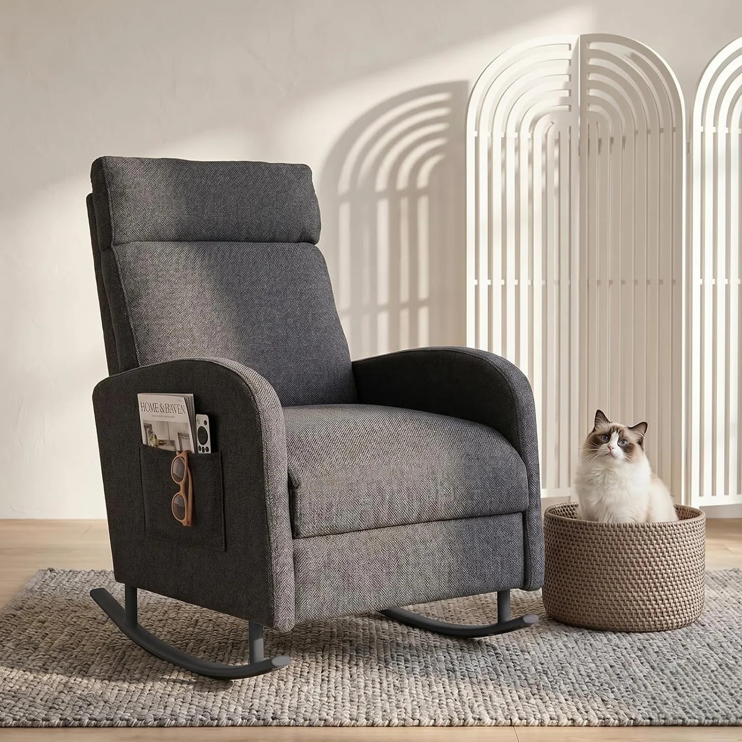 JIEXI Silla mecedora, moderna y cómoda, tapizada, en tela con respaldo alto, con bolsillo lateral, capacidad 150 kg, silla gris para salón, dormitorio, balcón