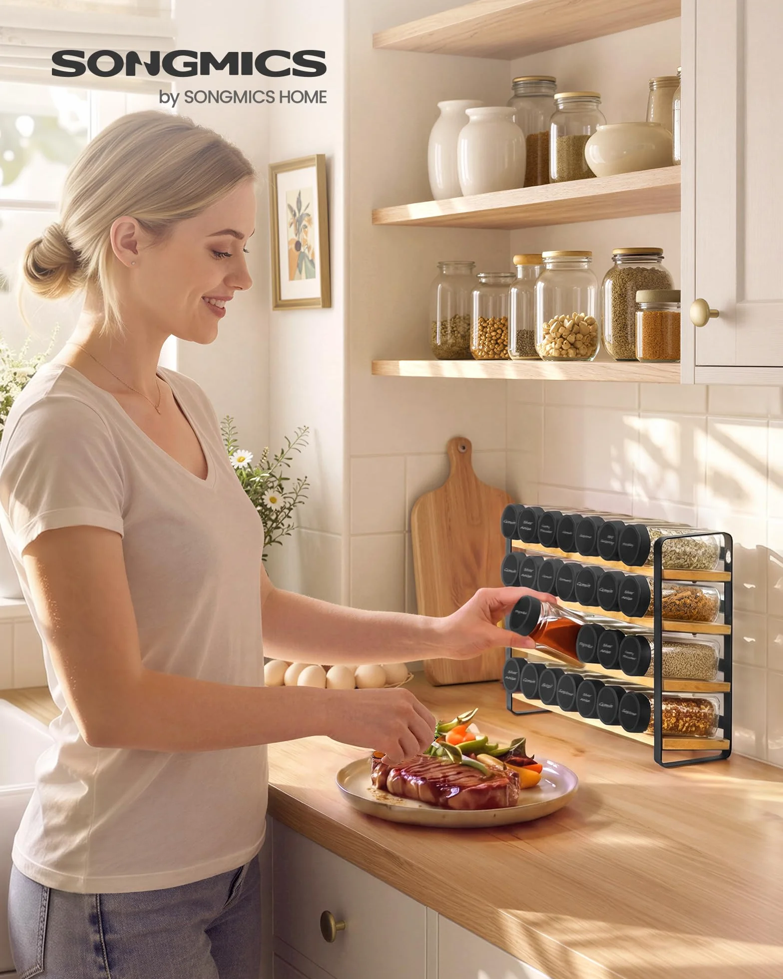 SONGMICS Especiero, Organizador de Especias de Bambú y Acero, Estante con 28 Botes de Cristal, 35 x 9 x 26 cm, Negro y Natural, para Pared y Encimera de Cocina Colección Bystro KCS064B101