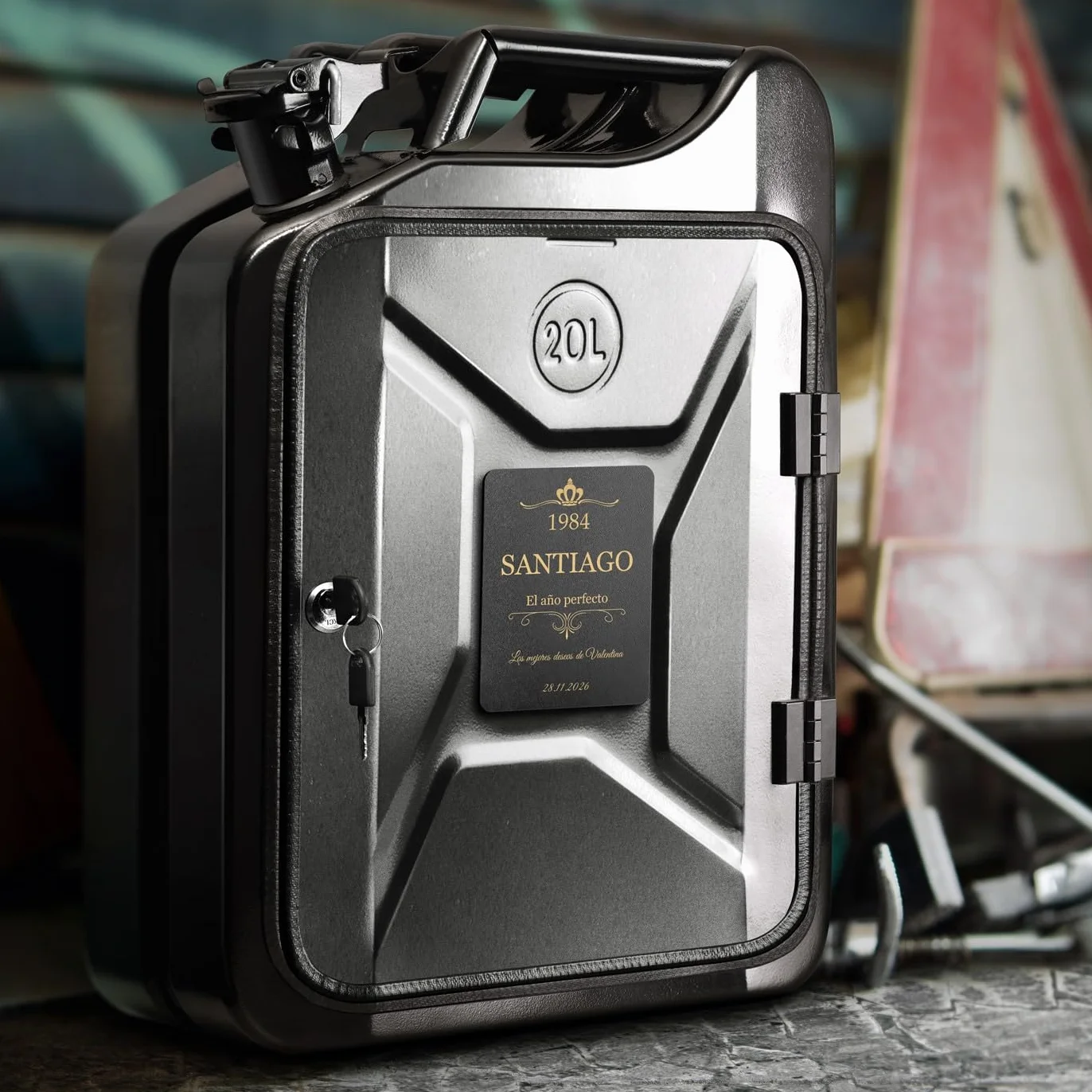 Maverton Whisky Mini Bar Cabinet 20 l - Gabinete de Bar Personalizado con Clave - Compacto para Viajes- Regalos Originales para Hombre Padre Amigo Abuelo Marido Jefe Día del Padre