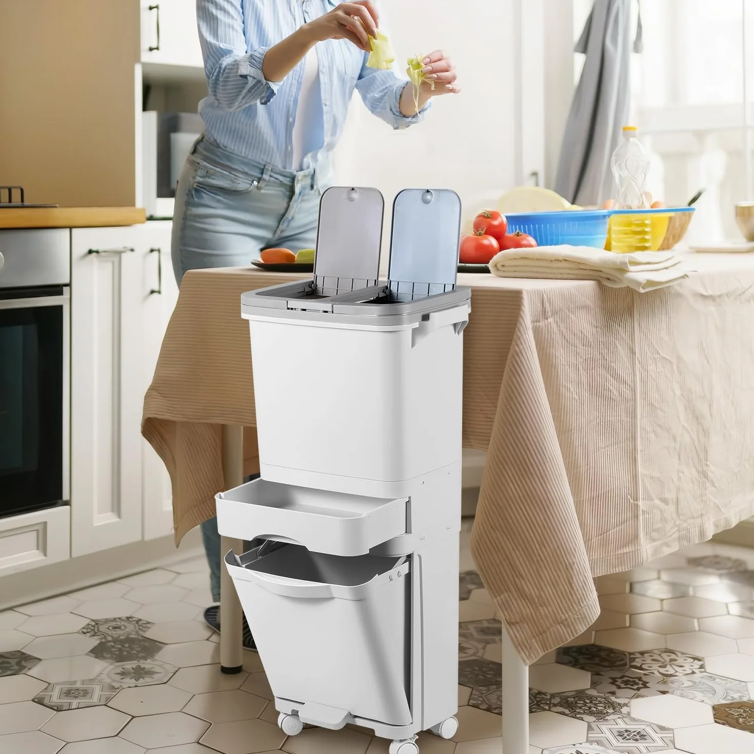 Fiqops Cubo de basura para cocina 42L con 3 compartimentos, separador de seco y húmedo, cubo de basura con pedal y ruedas para cocina, oficina y hogar, color blanco