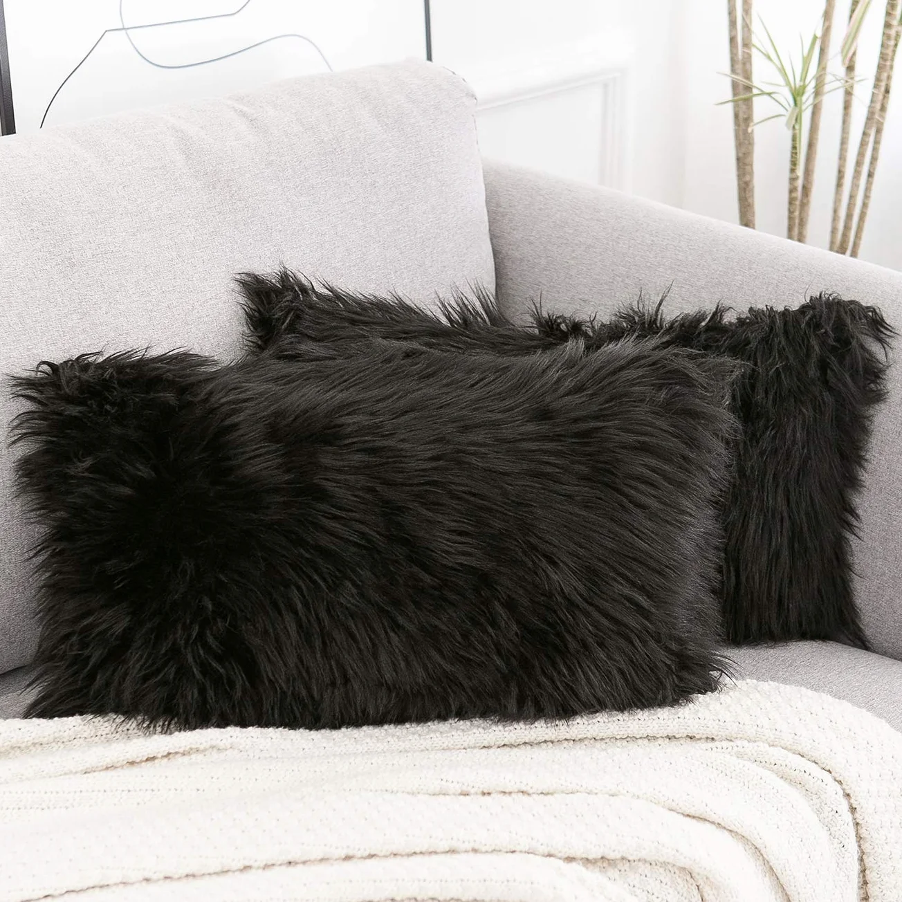 Fundas de almohada decorativas negras esponjosas de piel sintética estilo merino, funda de cojín mullida de 30 x 50 cm
