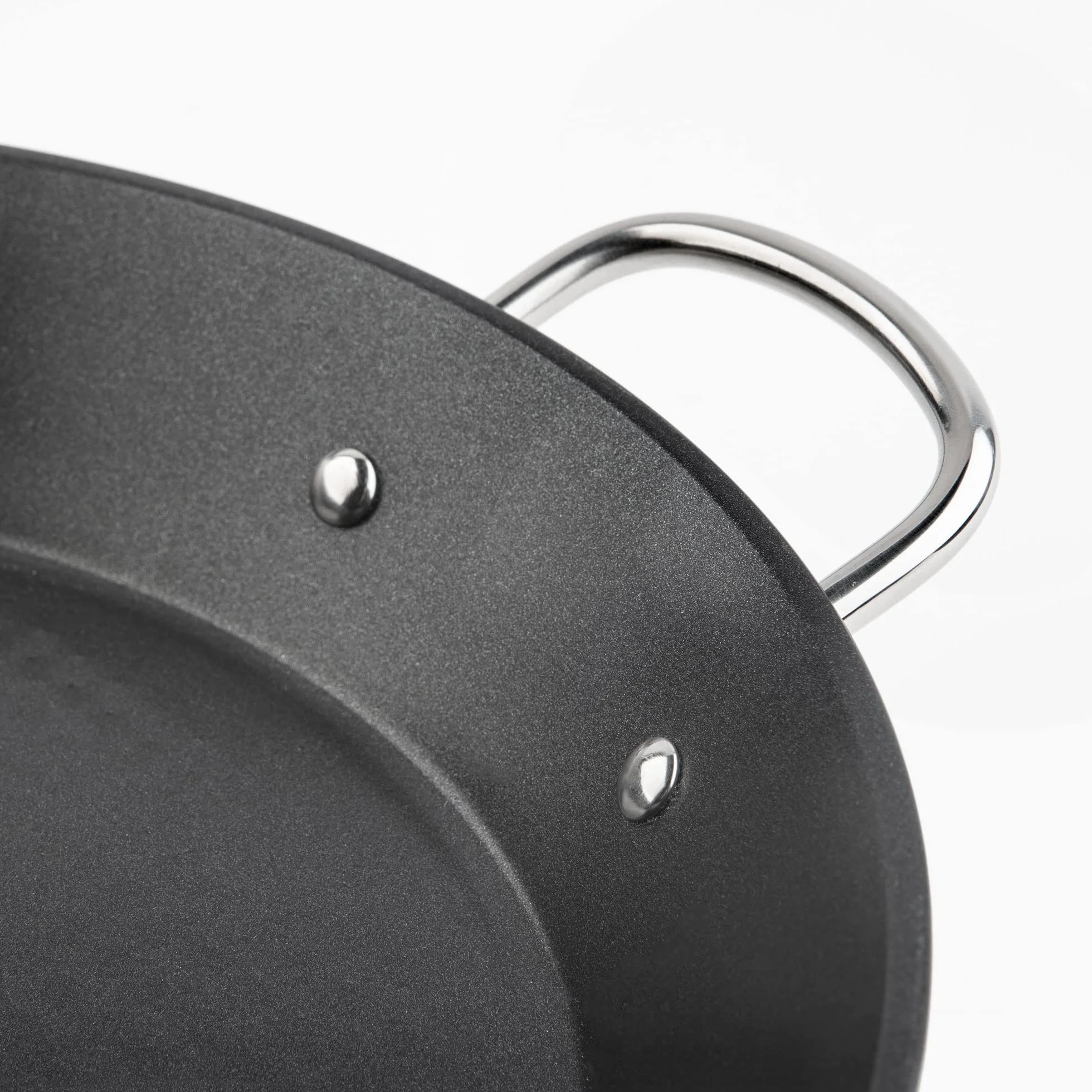 Jata HPAE2132 - Paellera Inducción de Acero Inoxidable, Apta para Todas las Cocinas, también Inducción, Apta para Horno, Recubrimiento Antiadherente, Fácil limpieza, Diámetro de 32 cm