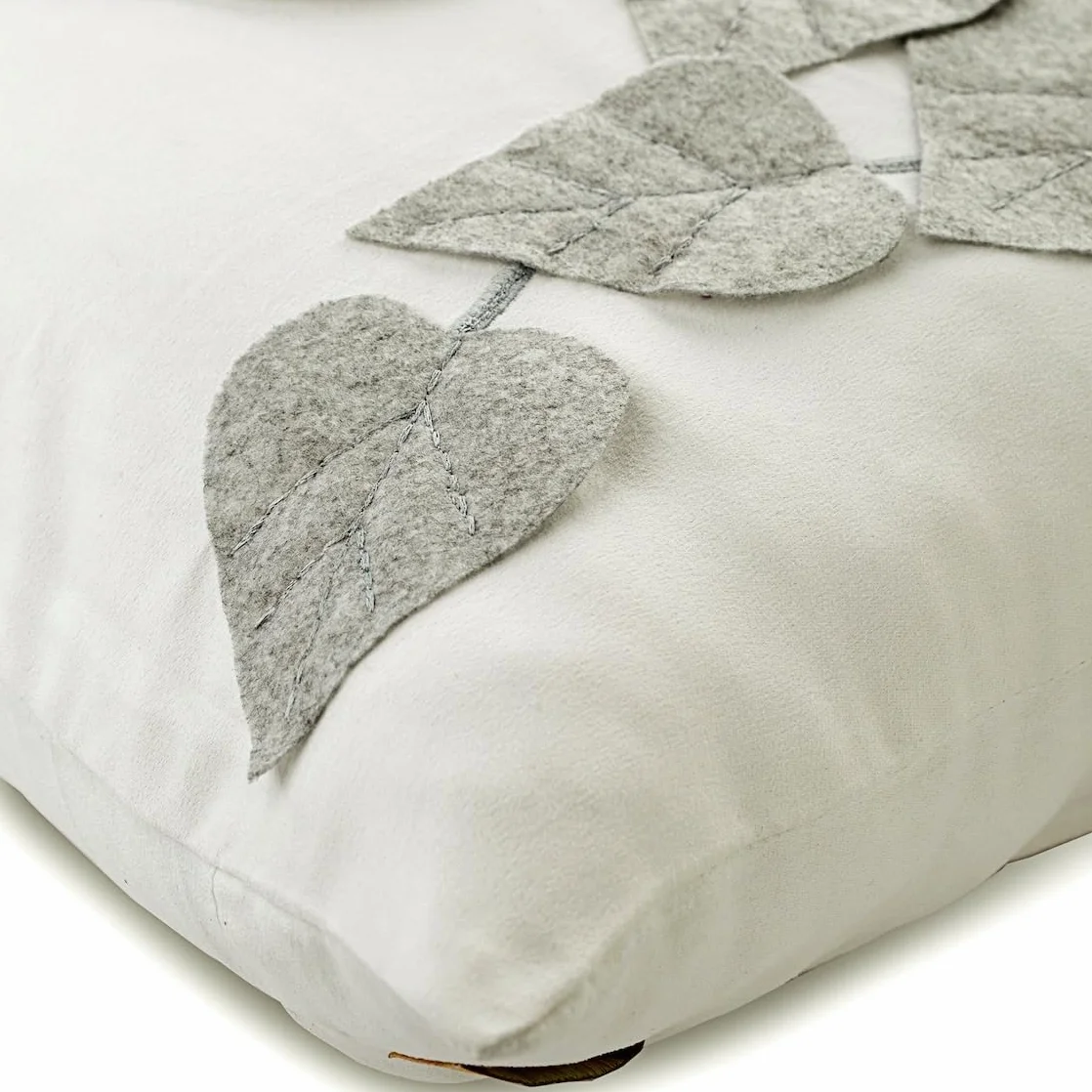 The HomeCentric 55x55 cm Fundas De Almohada Decorativa, Blanco Cubierta De Cojines Decorativos, Hoja De Fieltro Apliques Tema Tropical Fundas De Almohada, Gamuza sintética - Winter Leaves