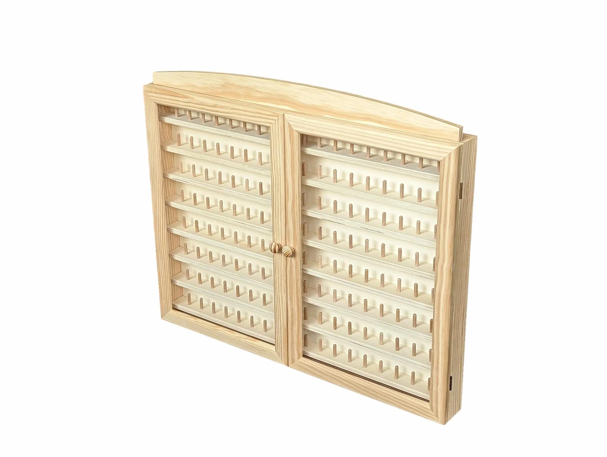 GRECA Vitrina Colecciones dedales. 2 Puertas. Capacidad: 144 dedales. Medidas (Ancho/Fondo/Alto): 60 * 6 * 54 cms. En Madera de Pino en Crudo. para Pintar.. Altura Entre baldas: 4,5 cms.