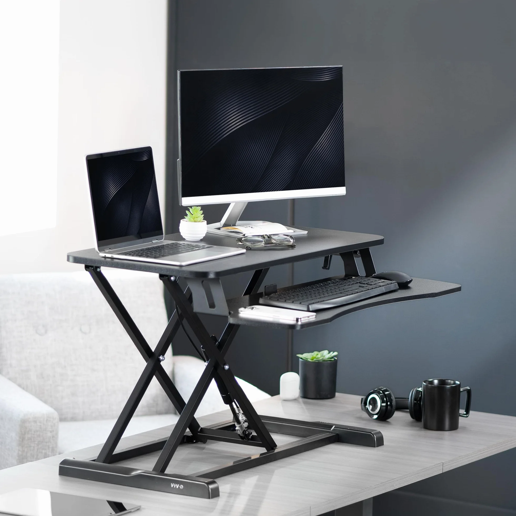 VIVO Convertidor de Escritorio de 80 centímetros, Serie K, Elevador de Altura Ajustable para Sentarse a pie, Monitor Dual y estación de Trabajo para Laptop con Bandeja Ancha para Teclado, Negro