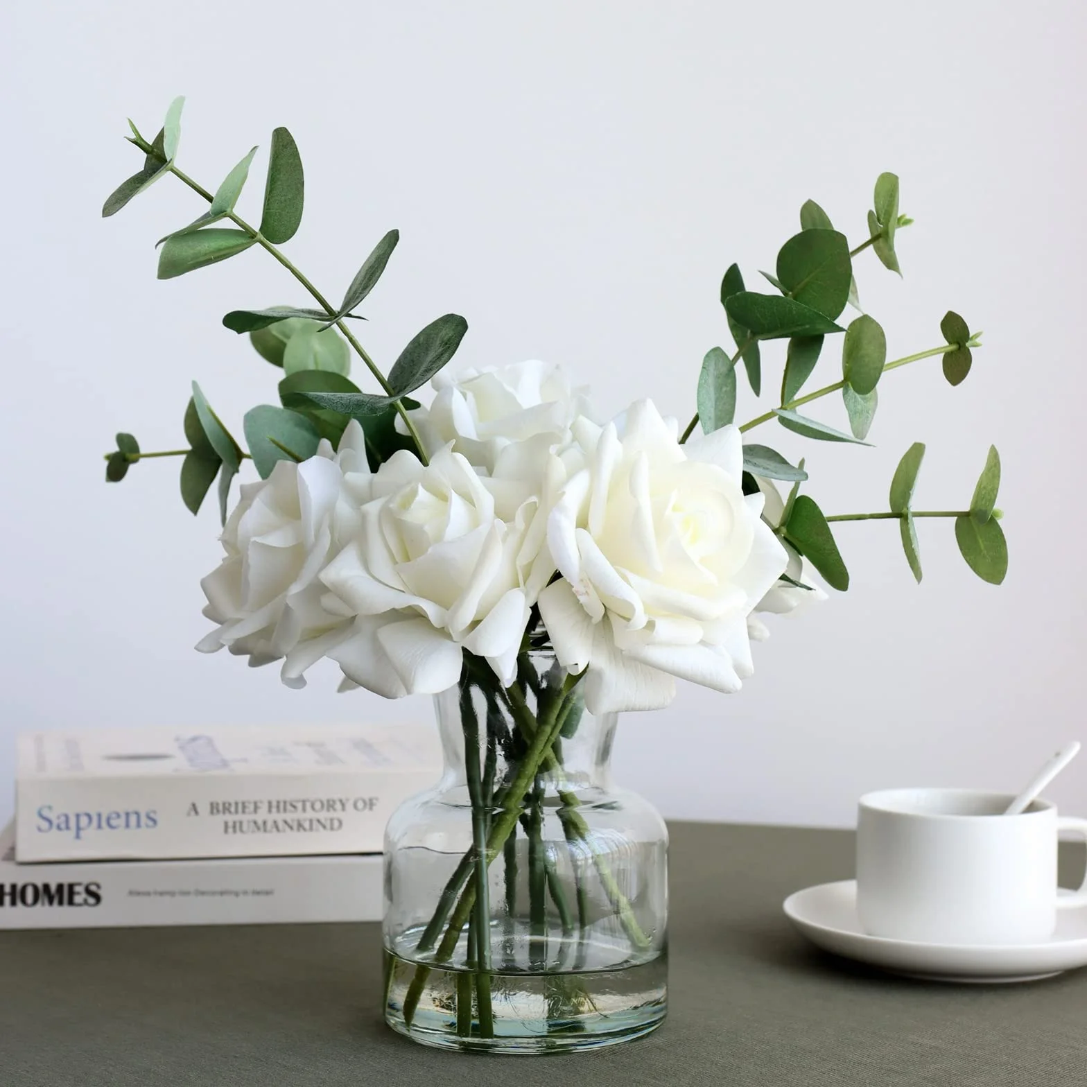 Flores Artificiales de 14 Pulgadas con Rosas Blancas en jarrón, Flores Falsas en jarrón de Agua Artificial, arreglos Florales de Seda en jarrón con Flores Artificiales para decoración de Mesa