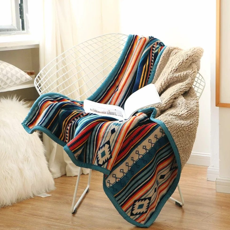 Qucover Manta de Matrimonio de Forro Polar Multicolor Estilo Boho, Cálida Manta de Sherpa, Mantas de Cama 150 Cara de Franela y Sherpa, Mantas para Sofá, Manta Polar 220x240 cm