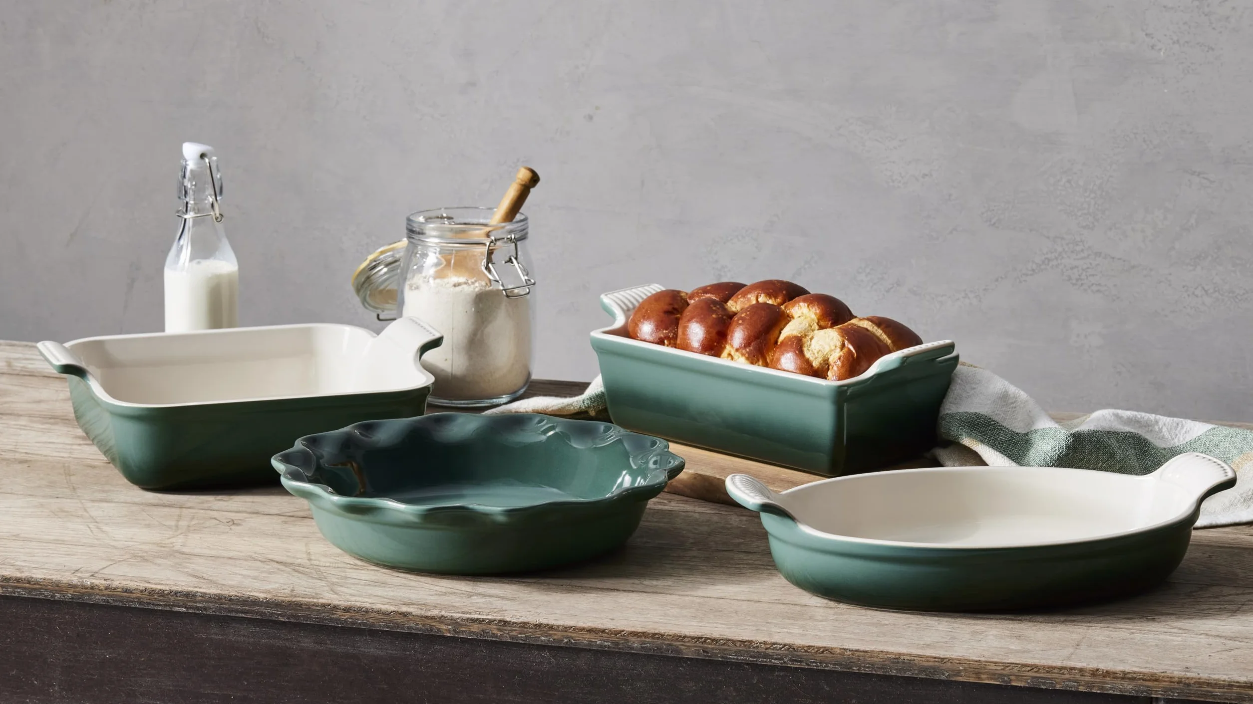Le Creuset Juego de 4 utensilios para hornear Heritage de gres, ostra