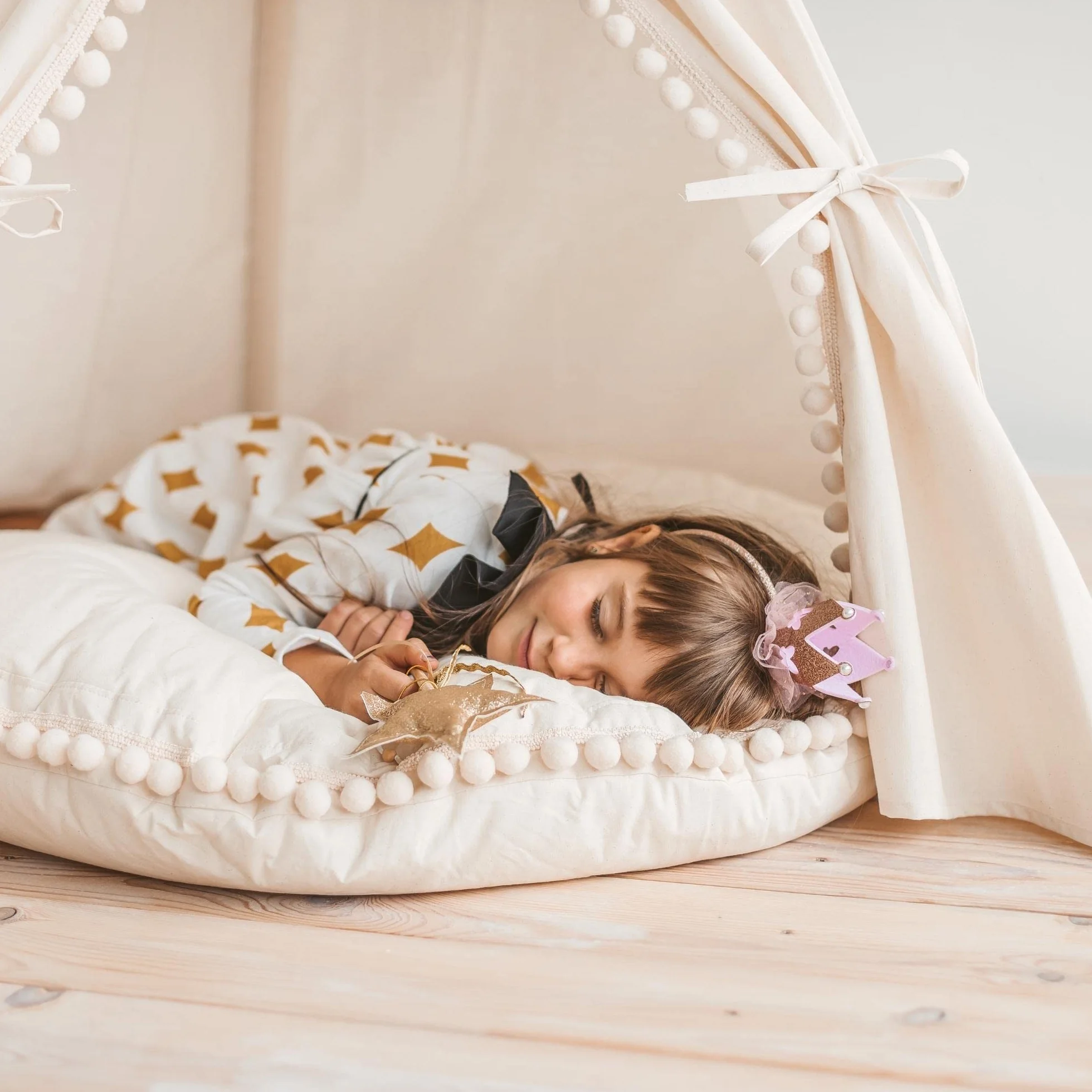 MINICAMP Cojines Grandes para Niños - Puff Ultra Esponjoso c/Relleno y Funda Lavable - Bonito Sofá Suelo, Cojín de Lectura p/Niños y Adolescentes - 100% Algodón - 100 cm Ancho! (Beige)