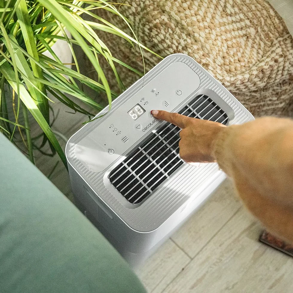 Cecotec Deshumidificador BigDry 8000 Expert Connected. 16 L/día, Depósito Extraíble de 2L, Control por Wifi, Función de Secado de Ropa y Temporizador 24 horas, Área de Cobertura de 30m2