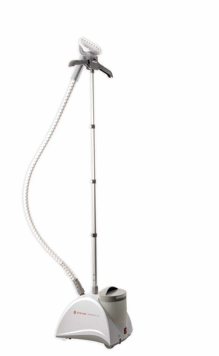 Singer SteamWorks Pro - Centro de planchado vertical, 2.5 l, 1500 W, color blanco y gris
