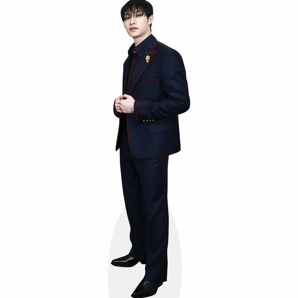 Bang Chan (Suit) Tamano Natural