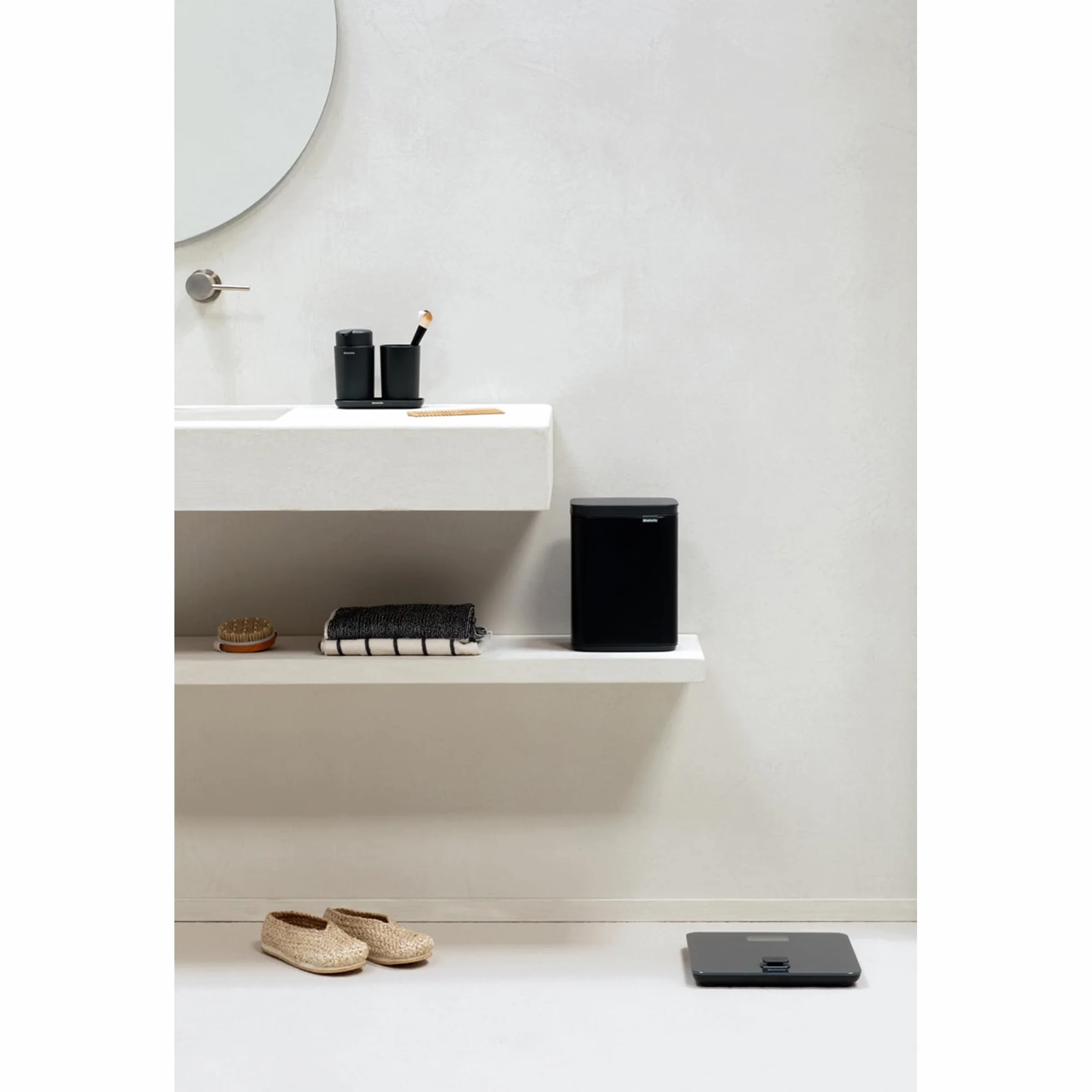 Brabantia Cubo de basura Bo 4 L Negro Mate Tapa apertura fácil cierre suave Montaje en pared