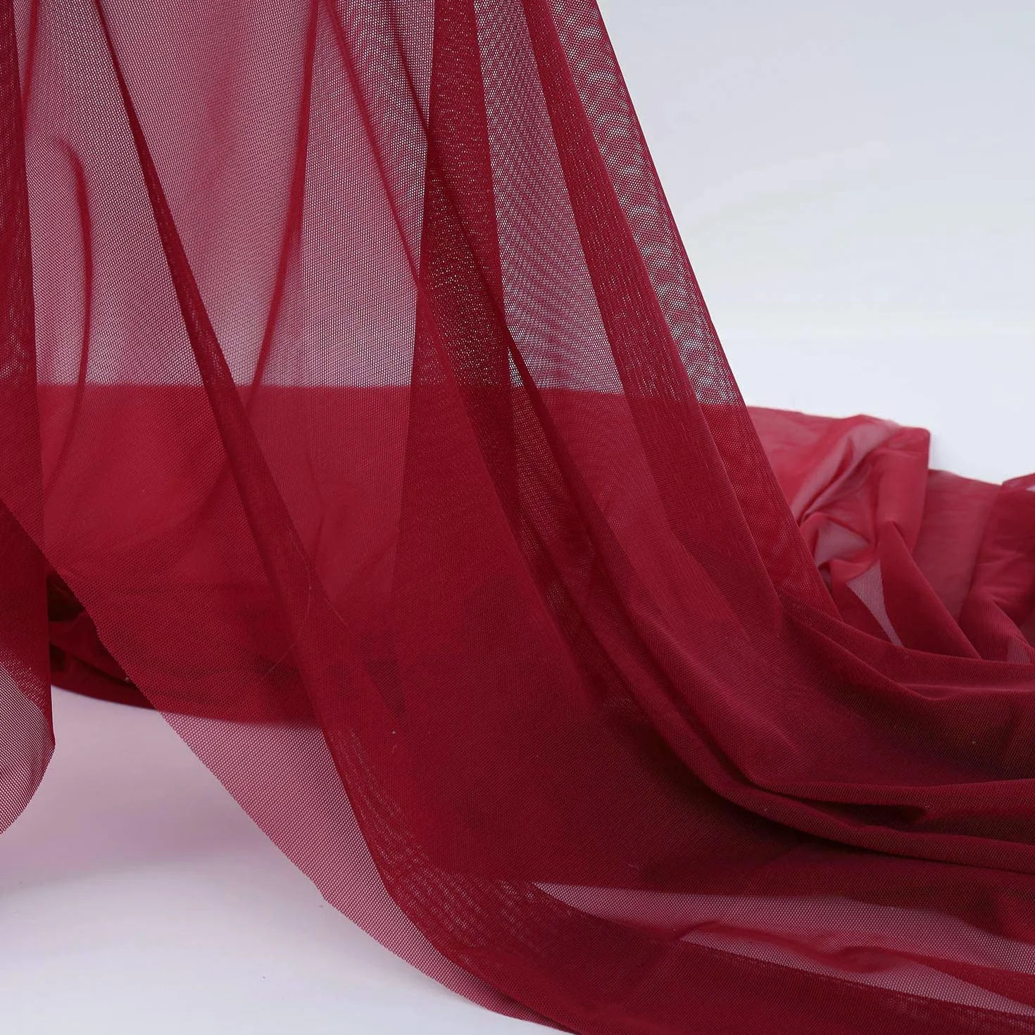 Tela de red elástica superfina de 4 vías, nailon y elastano, malla ligera, transparente de 60 pulgadas de ancho, un continuo de 5 yardas (rojo vino)