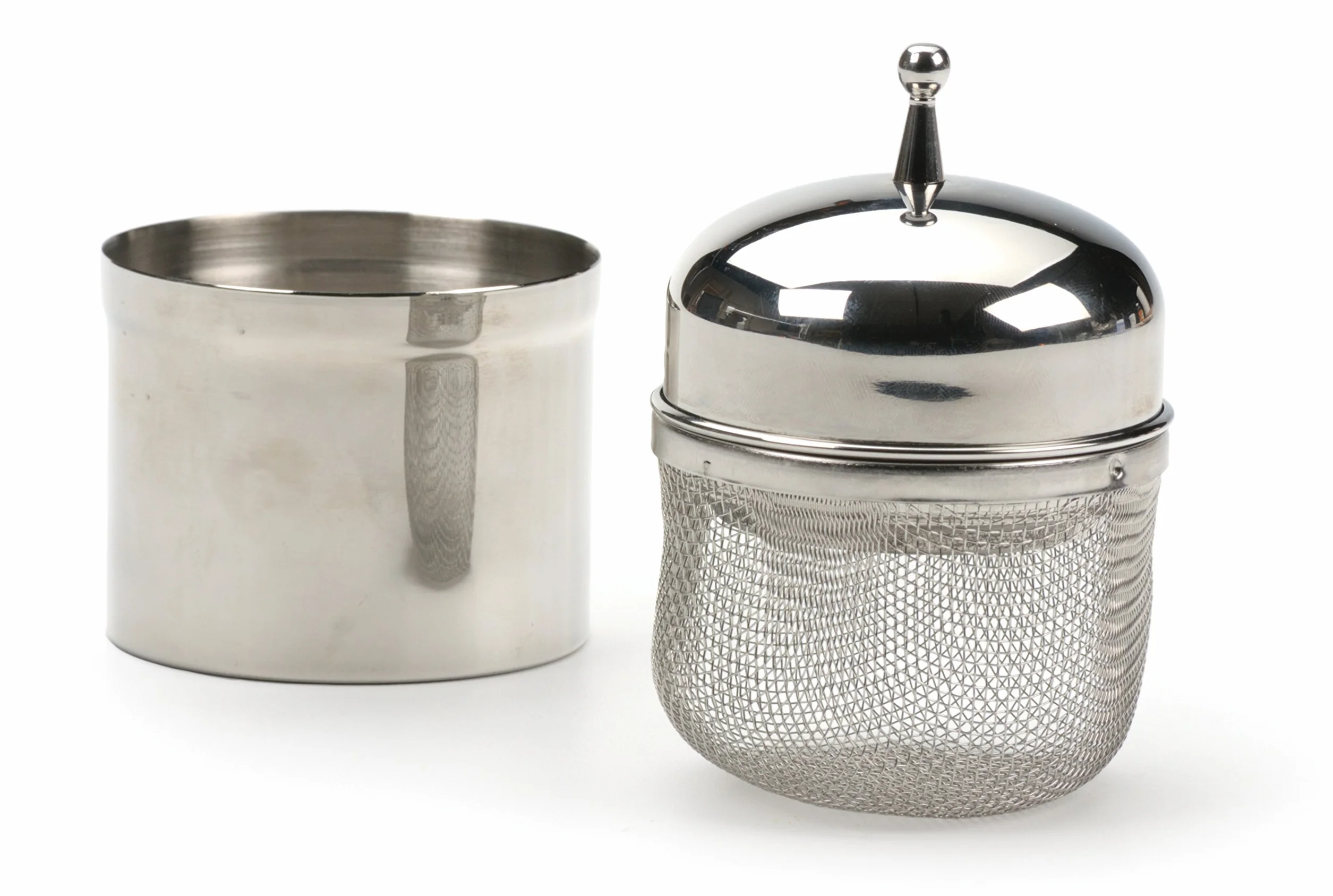 RSVP International Endurance Kitchen Collection Infusor flotante de especias de malla de acero inoxidable para sopas, guisos o tetera grande, bola, 2-1/2 x 2-1/2 x 4 pulgadas; capacidad de 1/2 taza