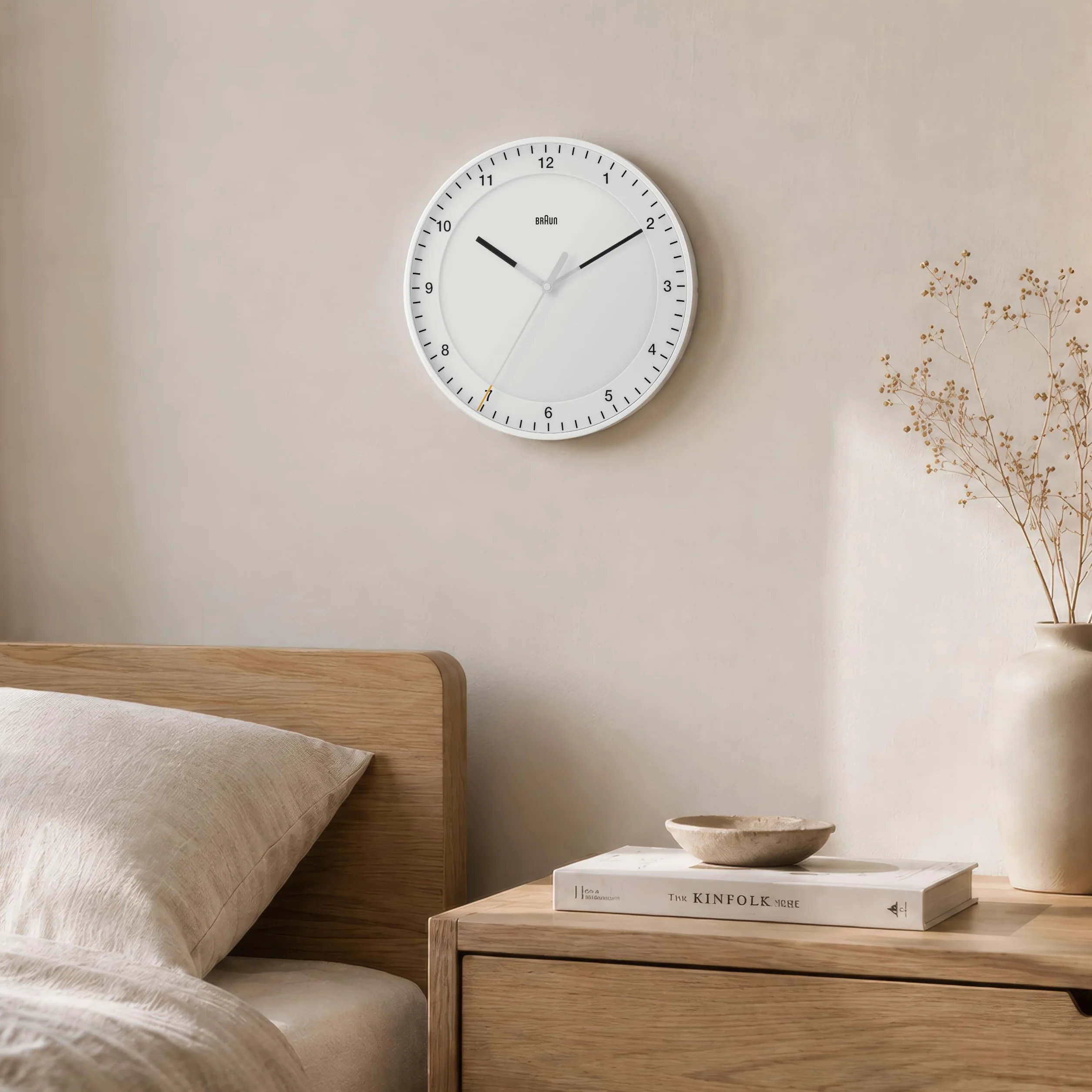 Braun Reloj de Pared analógico Grande clásico Movimiento de Agujas silencioso, de fácil Lectura, diámetro del 30 cm en Blanco, Modelo BC17W.