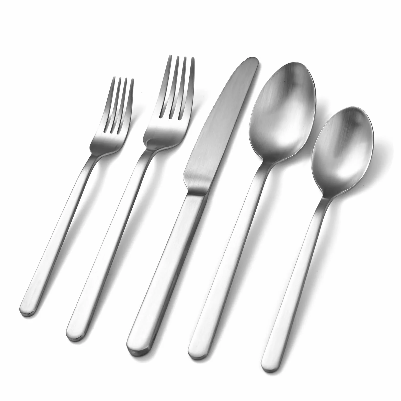 KINGSTONE Juego de cubiertos forjados, juego de cubiertos mate para 8, cubiertos de acero inoxidable 18/10, acabado satinado mate para el hogar, restaurante, boda, fiesta (plata mate)