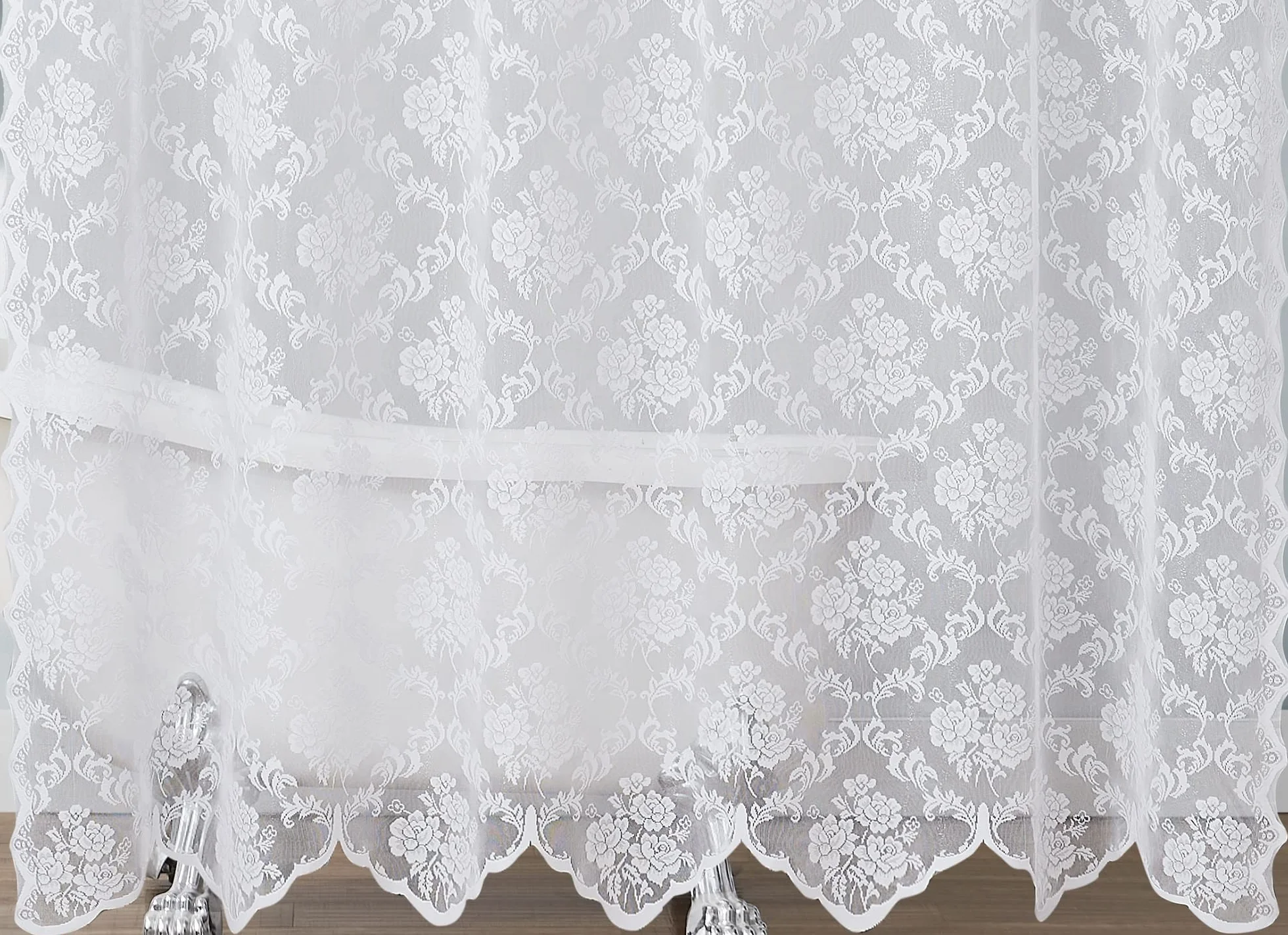 Warm Home Designs Cortina de ducha de encaje blanco con cenefa adjunta y borlas elegantes. 72 x 84 pulgadas extra larga para baño. Lujo para decoración única de baño. MSH blanco 84 pulgadas
