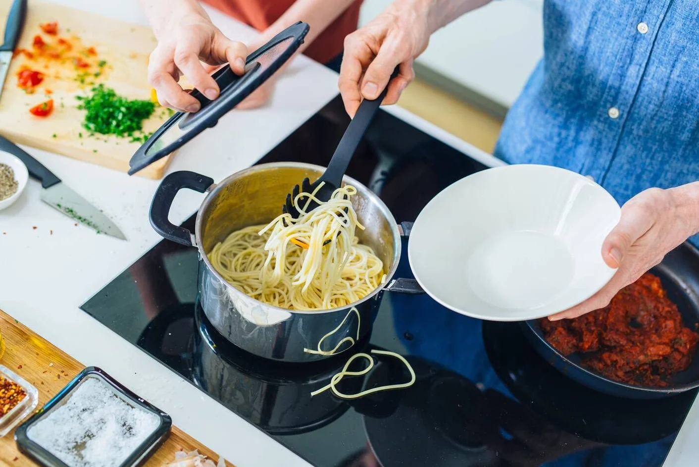 Fiskars Cuchara para Pasta 29 cm Plástico Silicona Functional Form Negro Naranja