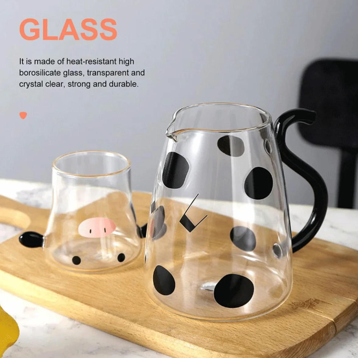 Gadpiparty Jarra de Agua Fría de Vidrio Forma de Vaca, Capacidad 1800ml, Set Multifuncional Tapa y Vaso para Hogar y Restaurante