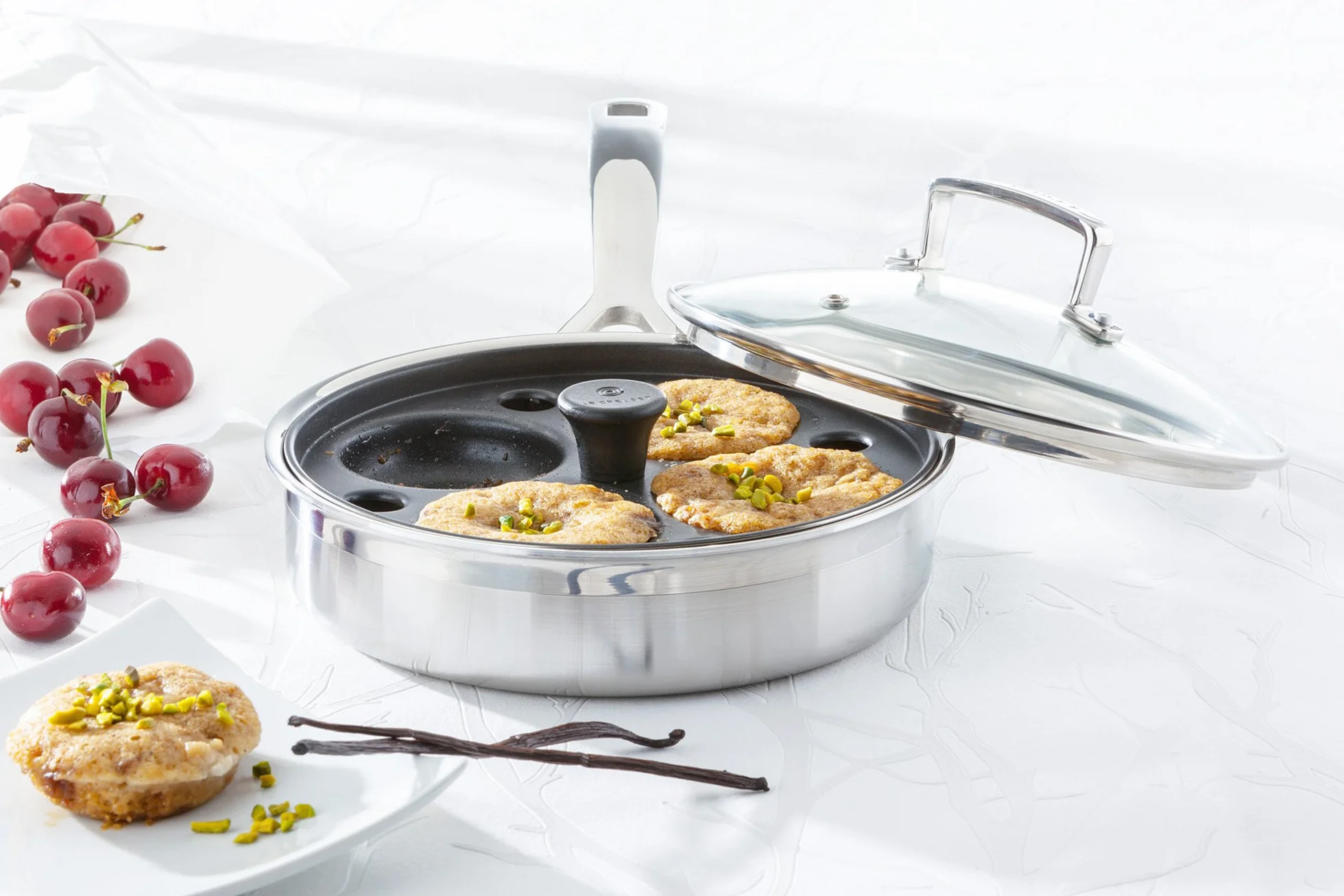 Le Creuset Sartén antiadherente con accesorio para escalfar, 20 x 5 cm, Acero inoxidable 3-Ply, 96204220001000