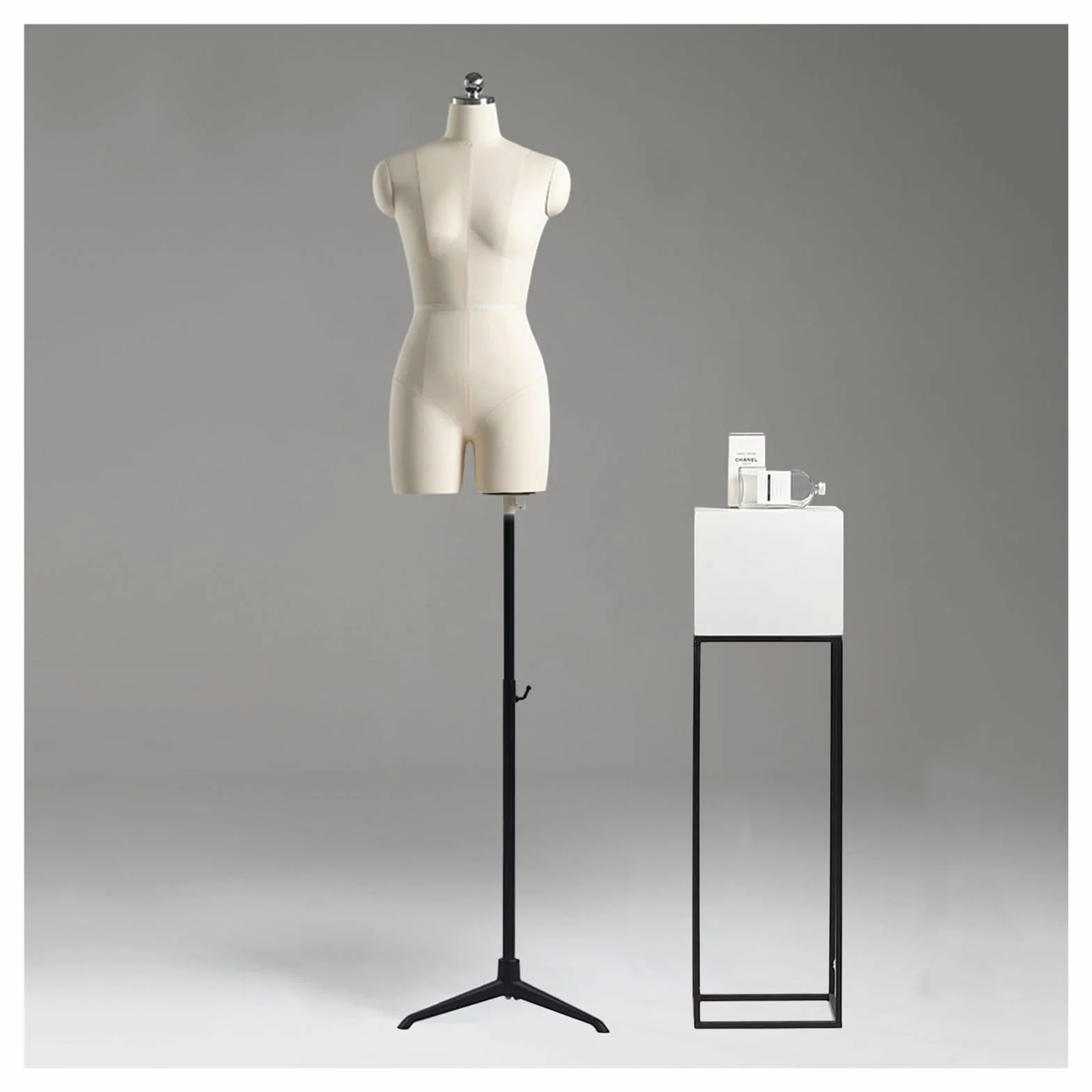 sdneNest Maniquí de costura femenino, torso, vestido para coser ropa, soporte ajustable para sastres, torso falso, beige, 82