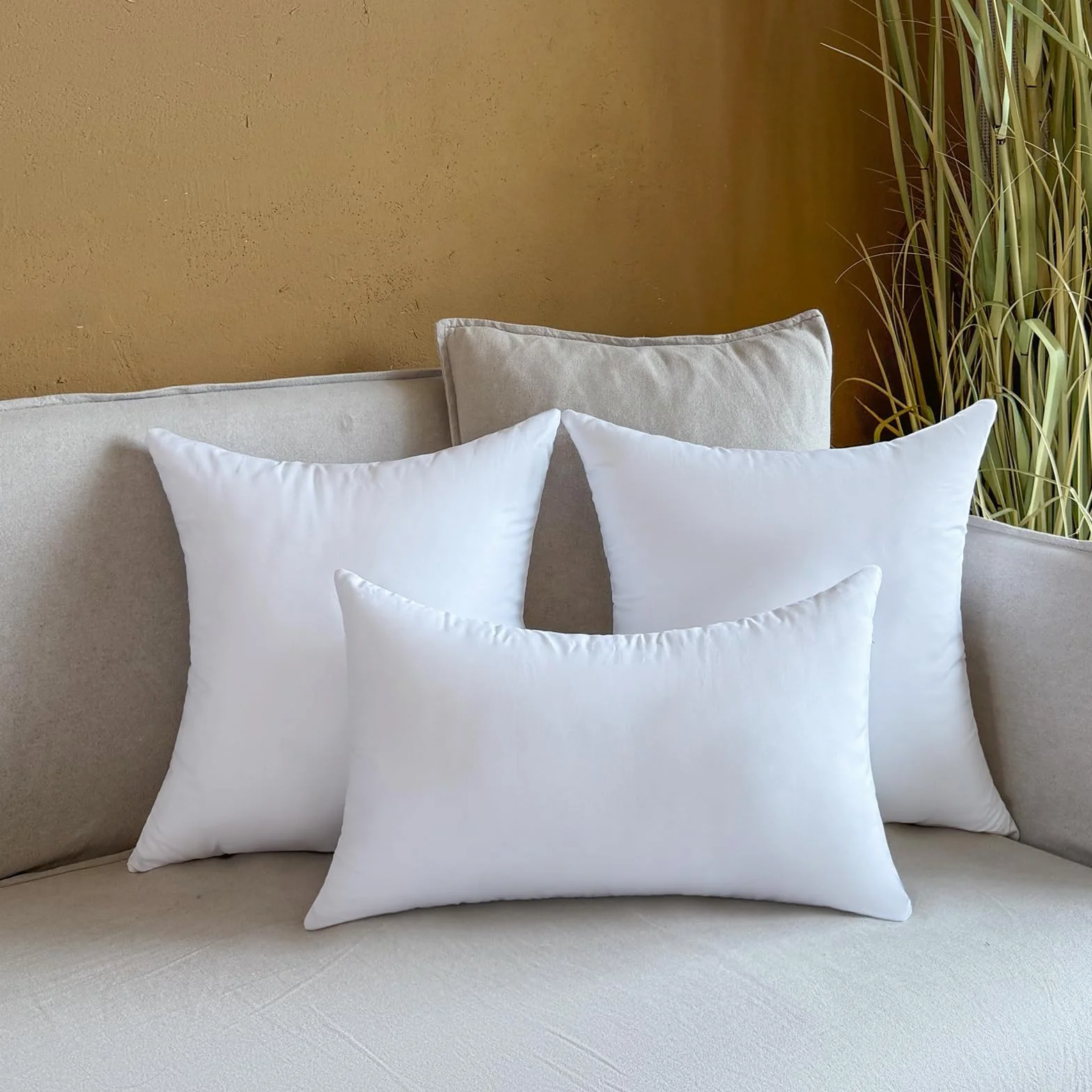 Juego de 2 cojines cuadrados de 45 x 45 pulgadas para exteriores, impermeables, para sofá, porche, exterior, muebles de patio, cojines decorativos, tamaño mediano, blanco, relleno de cojín
