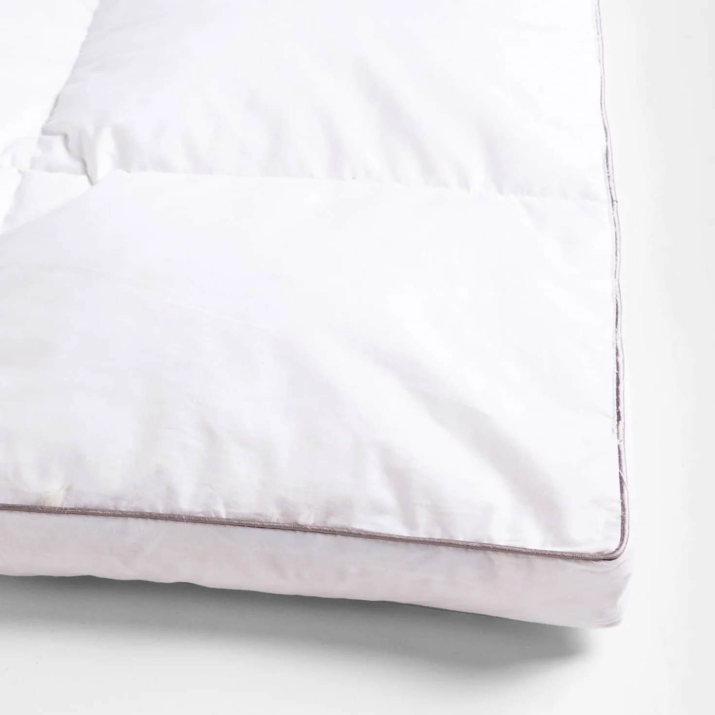 What The Sleep - Cubre Colchón 150 x 190 cm | Cama 150 cm | Topper Relleno Natural 1300 gr/m² | 5 cm Altura | Algodón Downproof | Sobrecolchón Natural Efecto Nube Mullido | Top Transpirable | Bass