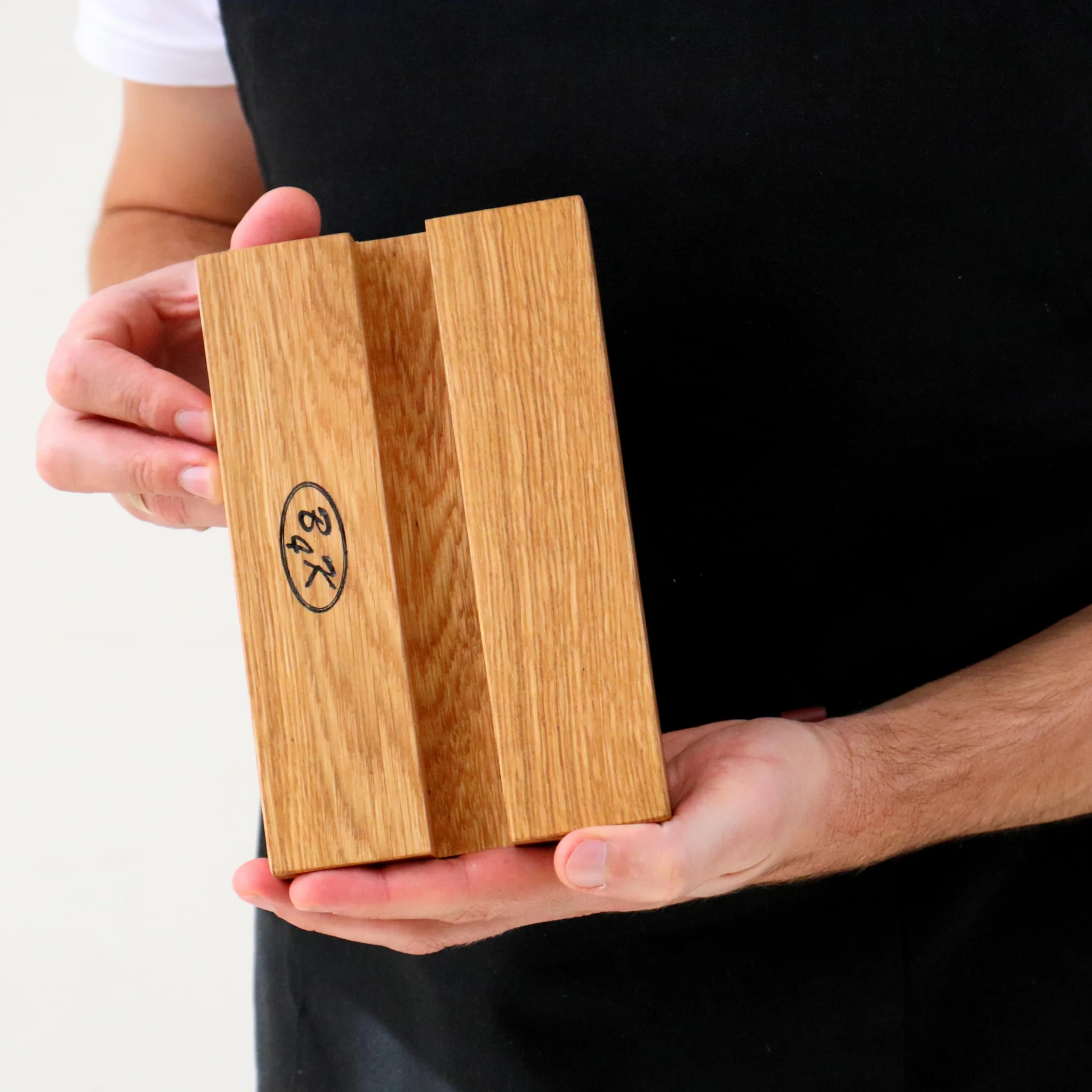 B4K Tabla de cortar de roble antibacteriano aceitado 40x30x2,2 cm
