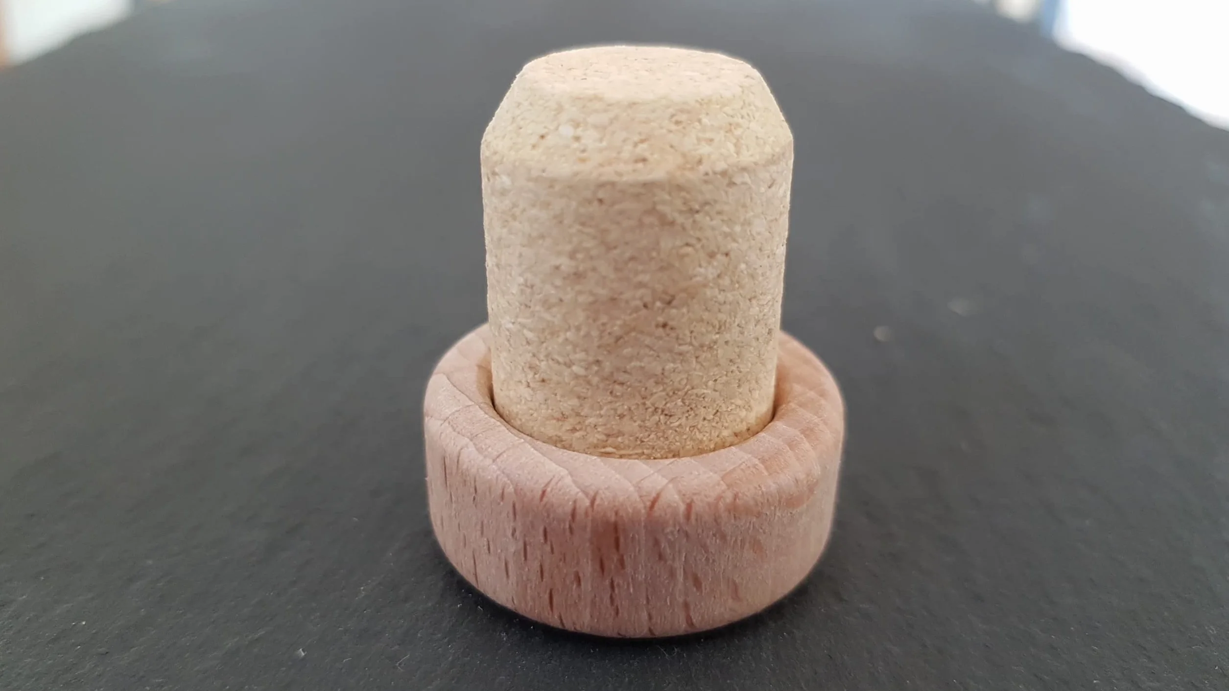 Lote de 100 tapones de corcho con mango de madera, 19,5 mm, prensado, aglomerado, para ginebras, aceites y jugos | de Portugal, tamaño del mango 29 x 12 mm