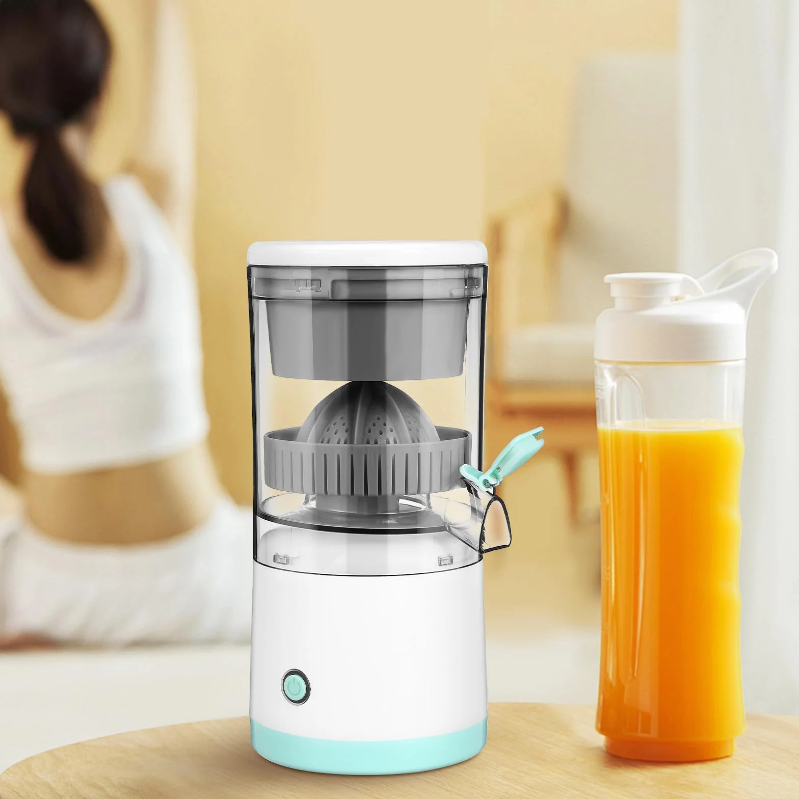 VICASKY Exprimidor Eléctrico Portátil para Frutas Exprimidor Automático sin Cables Máquina Compacta para Zumos de Naranja y Fruta Fácil de Usar y Recargable