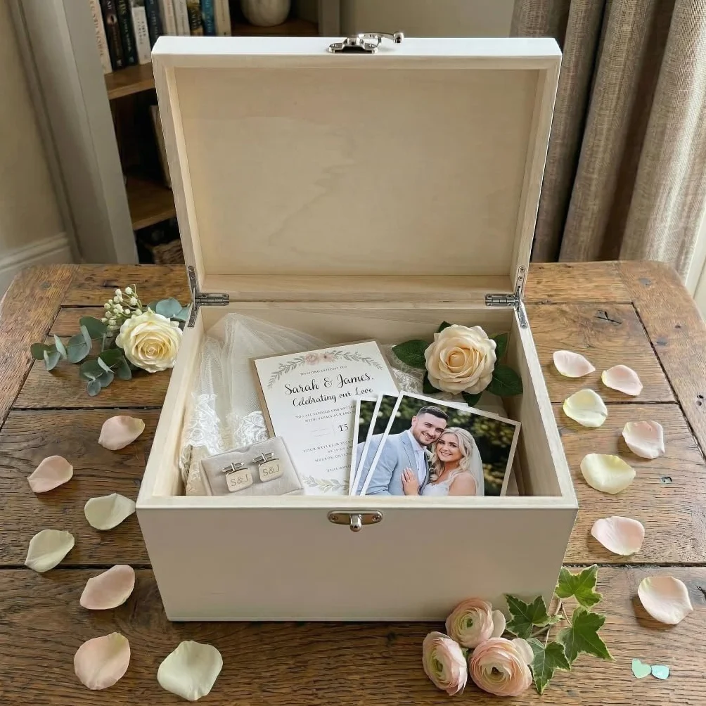 Caja de recuerdos de boda personalizada de lujo, color blanco, línea superior, nombres personalizados, apellidos, ubicación y fecha, regalo de boda, 27 x 19 x 14 cm