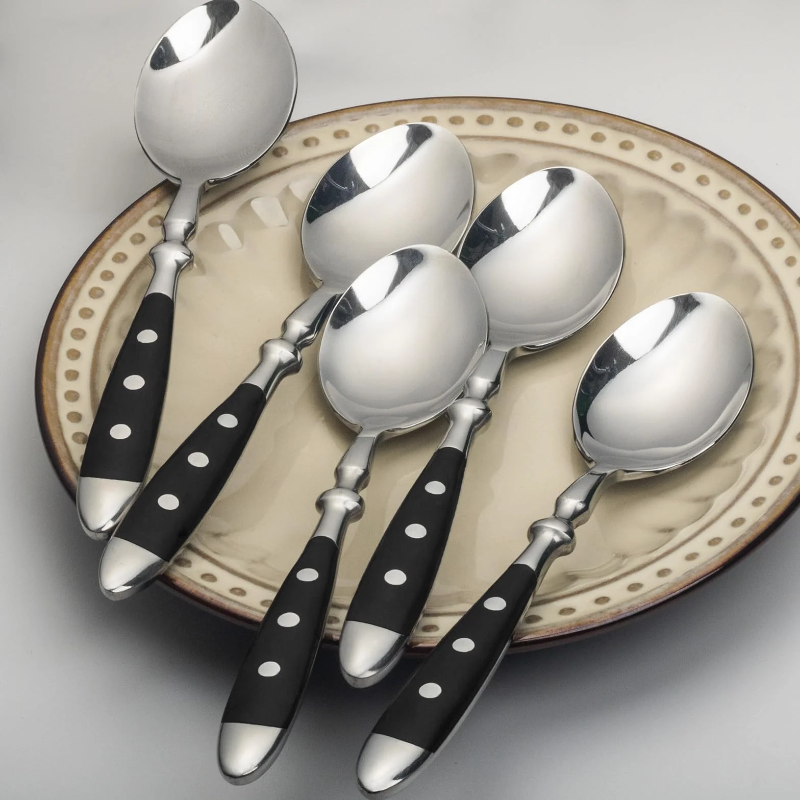 Alata Cucharas de sopa, 12 unidades, cucharadas de acero inoxidable, asas negras, cucharas de mesa pulidas con espejo, cubiertos para el hogar, restaurante, hotel, uso diario, serie Berlin