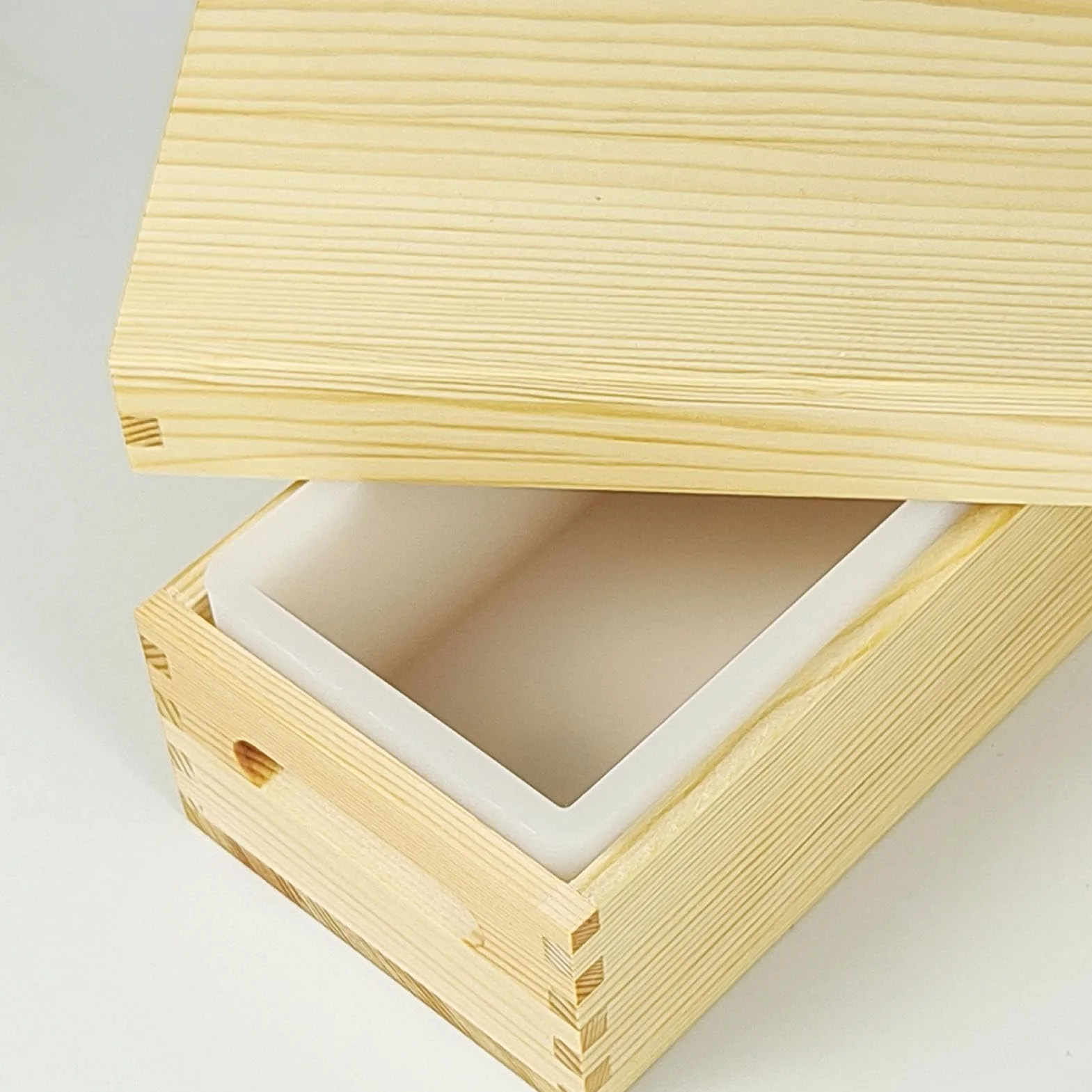 Moldes De Jabón 1300 Ml Antiadherentes Y Fácil Desmoldeo En Manualidades | Molde Rectangular Flexible De Silicona Con De Madera Para Jabón Para Chocolate, Pasteles Y Pudín Hechos A Mano