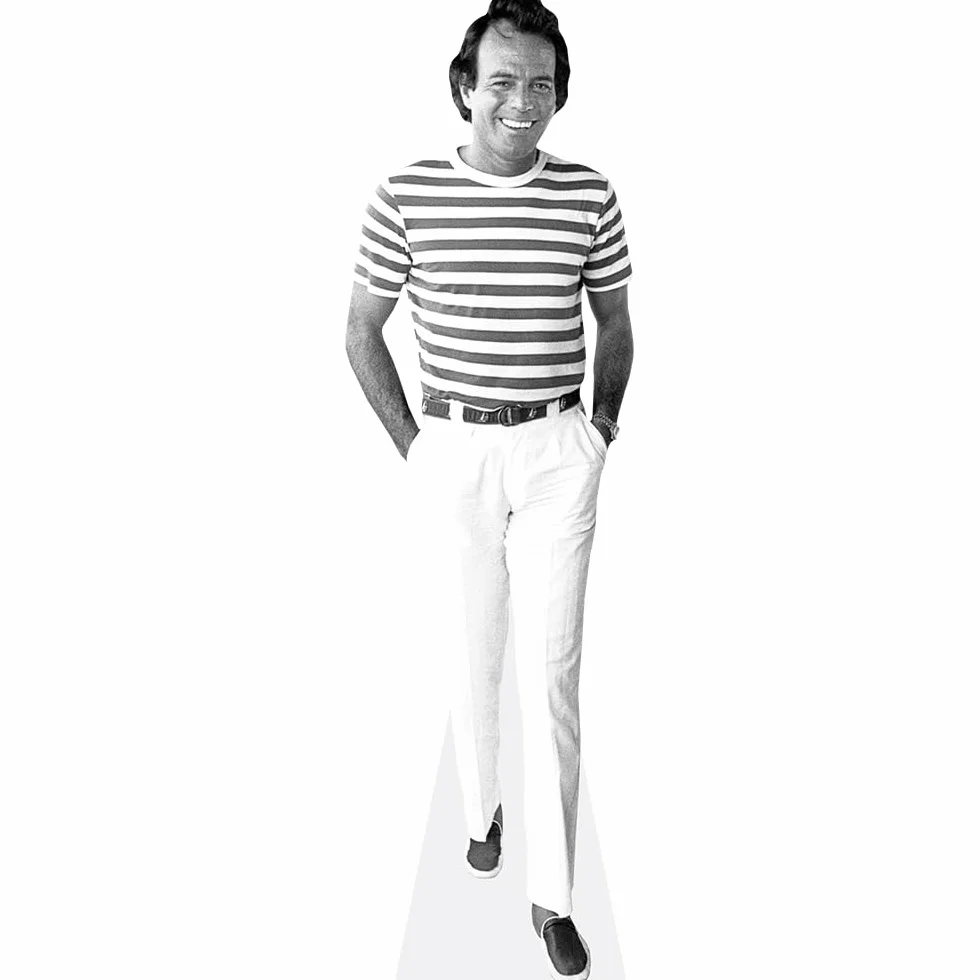 Julio Iglesias (Casual) Tamano Natural