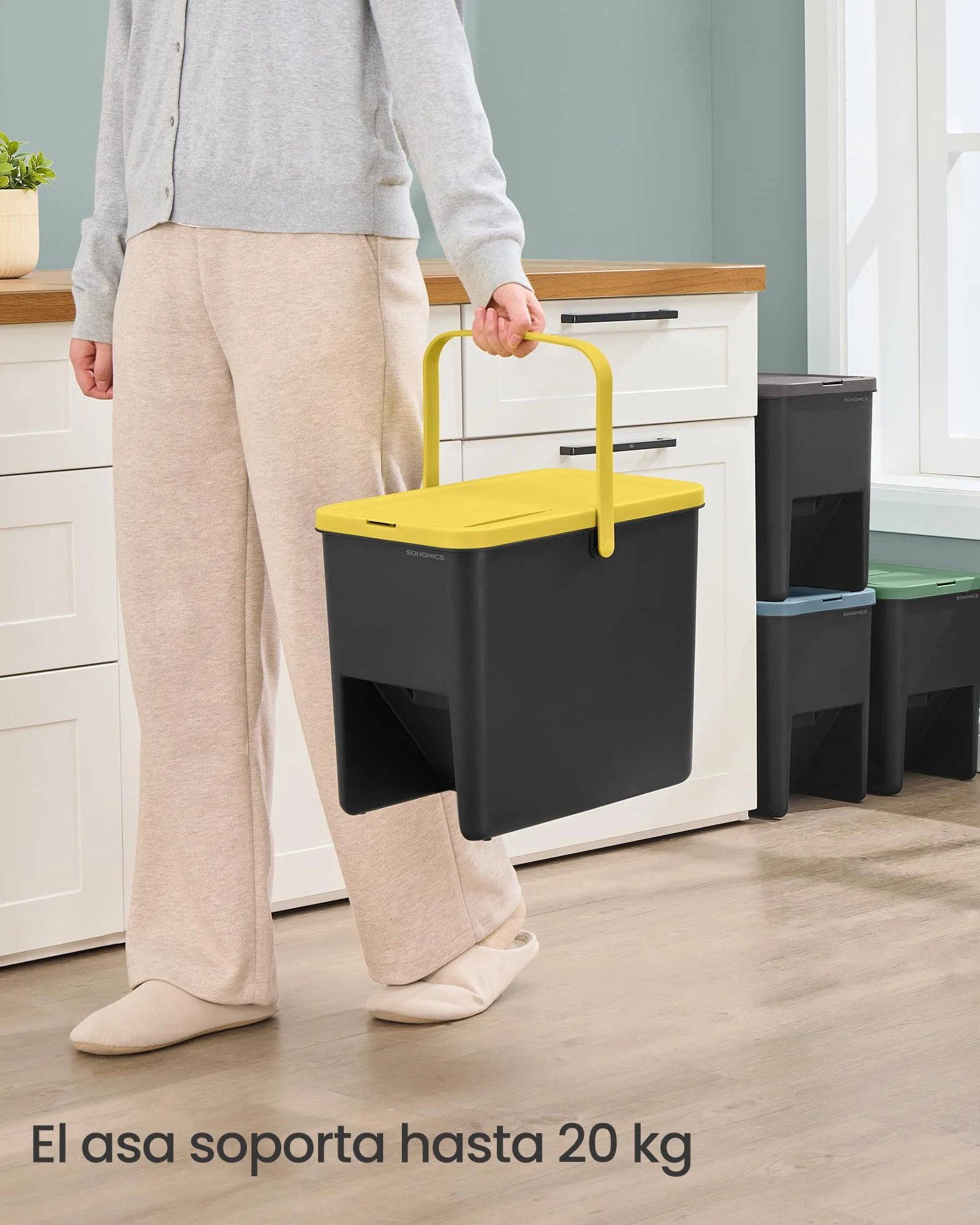 SONGMICS Cubo de Basura, Juego de 4 Cubos Apilables, Papeleras, 20 L Cada, Sistema de Separación Residuos, Tapas Apertura a Presión, Pegatinas, Almacenaje, Amarillo, Azul, Marrón y Verde LTB760BZ01