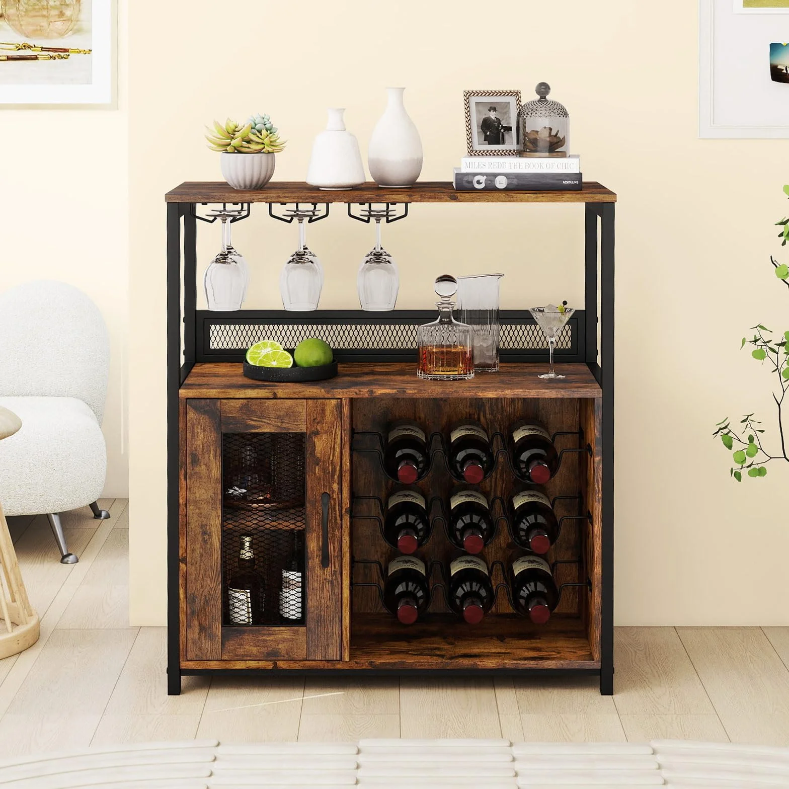 GIANTEX Mueble Organizador de Bar con Estantes para 9 Botellas y 3 Portavasos, Armario para Vino con Puerta de Rejillas, Kit Antivuelco, 75 x 34 x 90,5 cm, Aparador para Cocina, Comedor