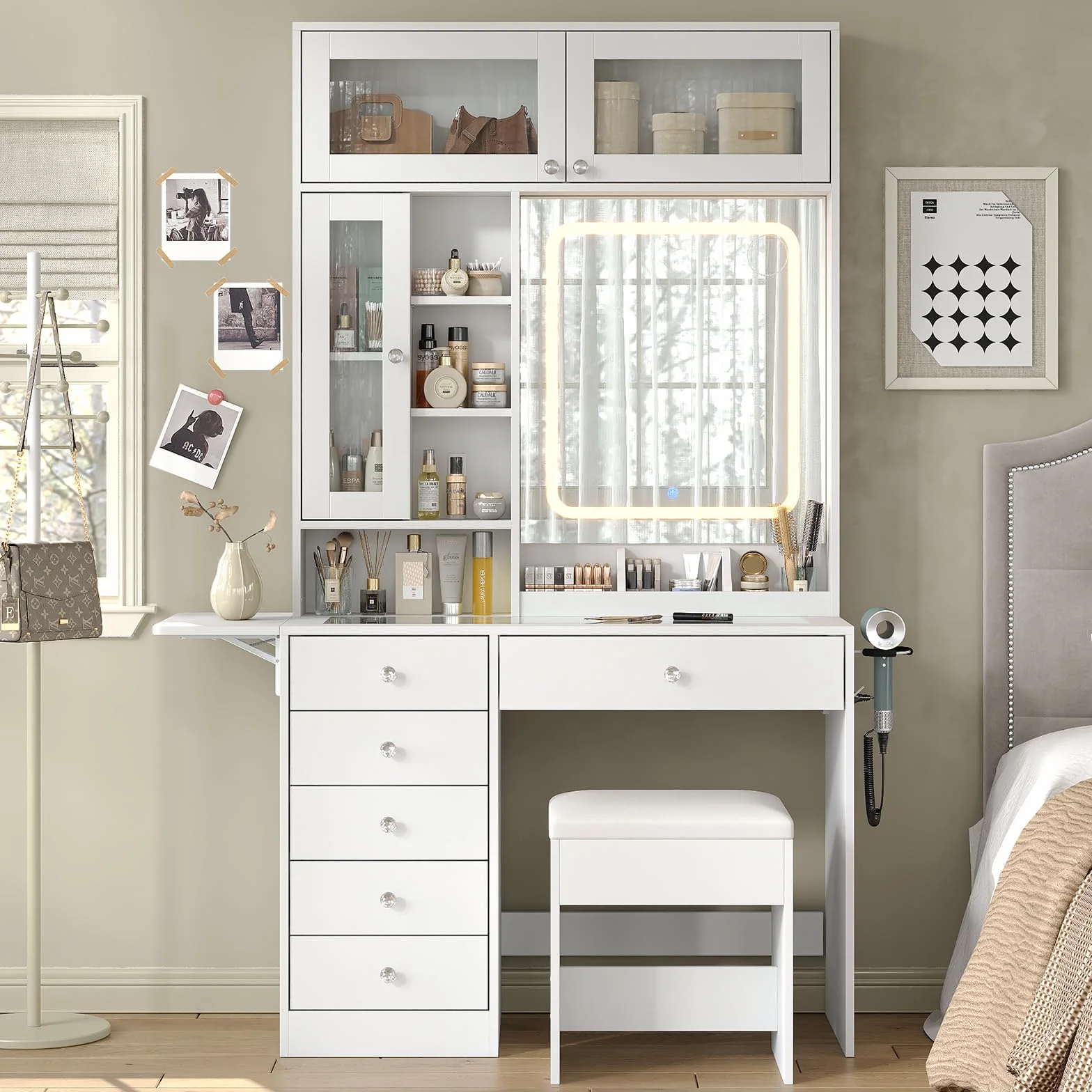Yanosaku tocador de Maquillaje con luz, con Espejo LED Ajustable de 3 Colores, 6 cajones, 2 armarios y 3 estantes Abiertos, Superficie de Cristal, tocador Maquillaje Moderno en Color Blanco