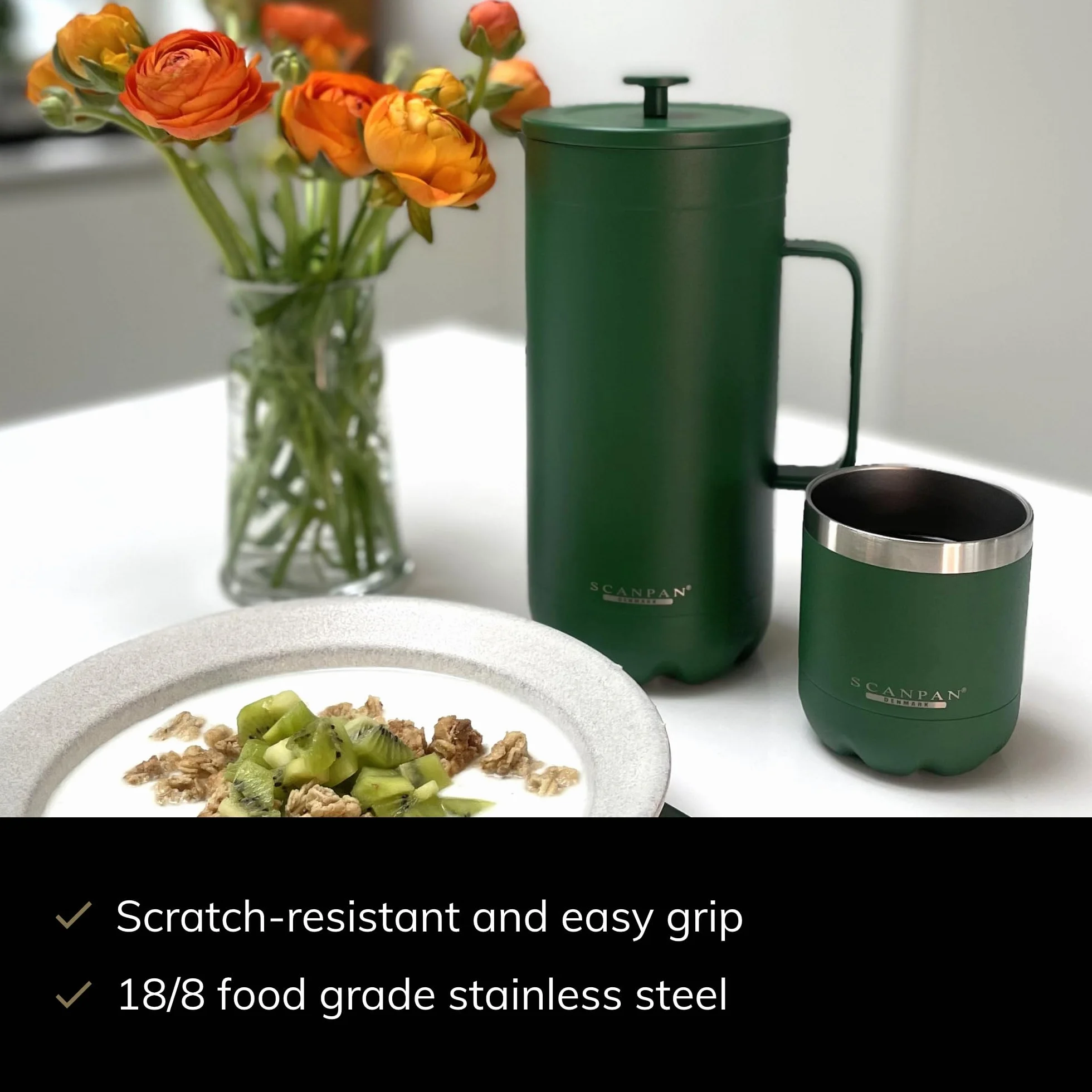 Scanpan TO GO - Cafetera de prensa francesa de 1,0 L (verde bosque) + 4 tazas de vacío de 250 ml (verde bosque) - Acero inoxidable 18/8 de grado alimenticio - Revestimiento antiarañazos - Apto para