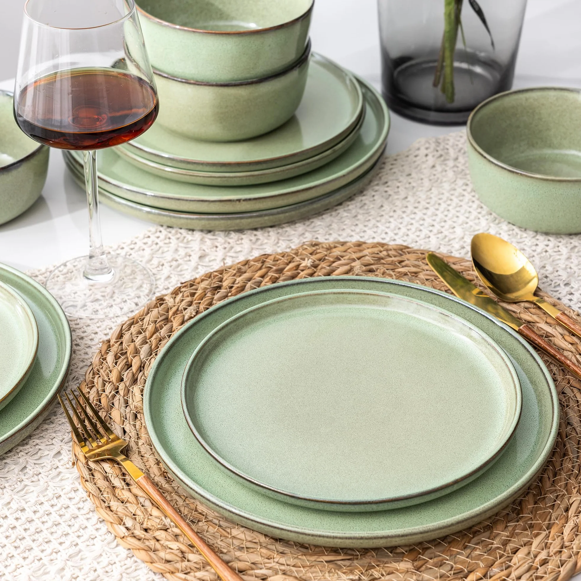 GBhome GDW067GN-EU - Vajilla para 4 personas, 12 piezas, esmaltado de loza, apto para microondas y lavavajillas, color verde pastel